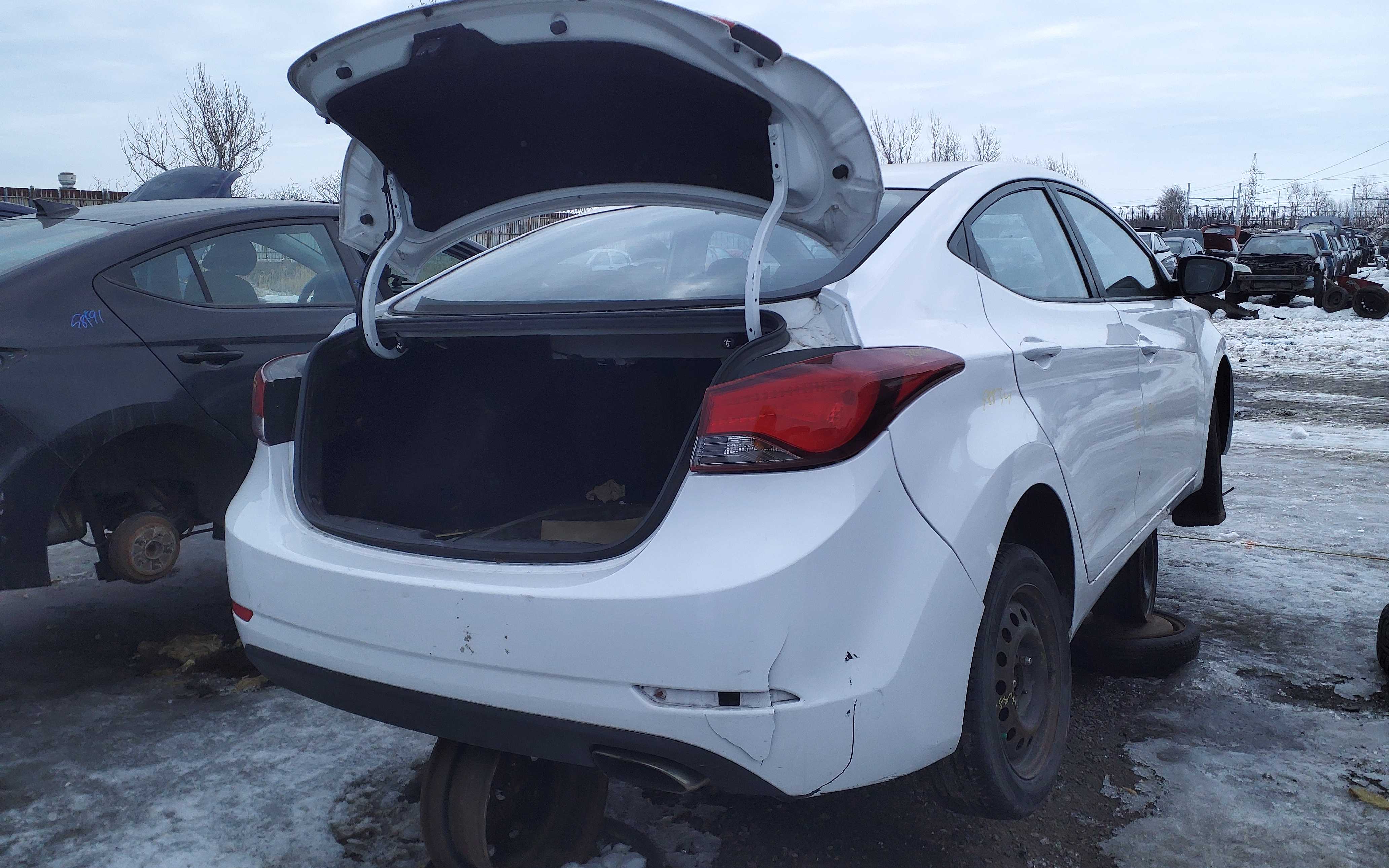 HYUNDAI ELANTRA 2015