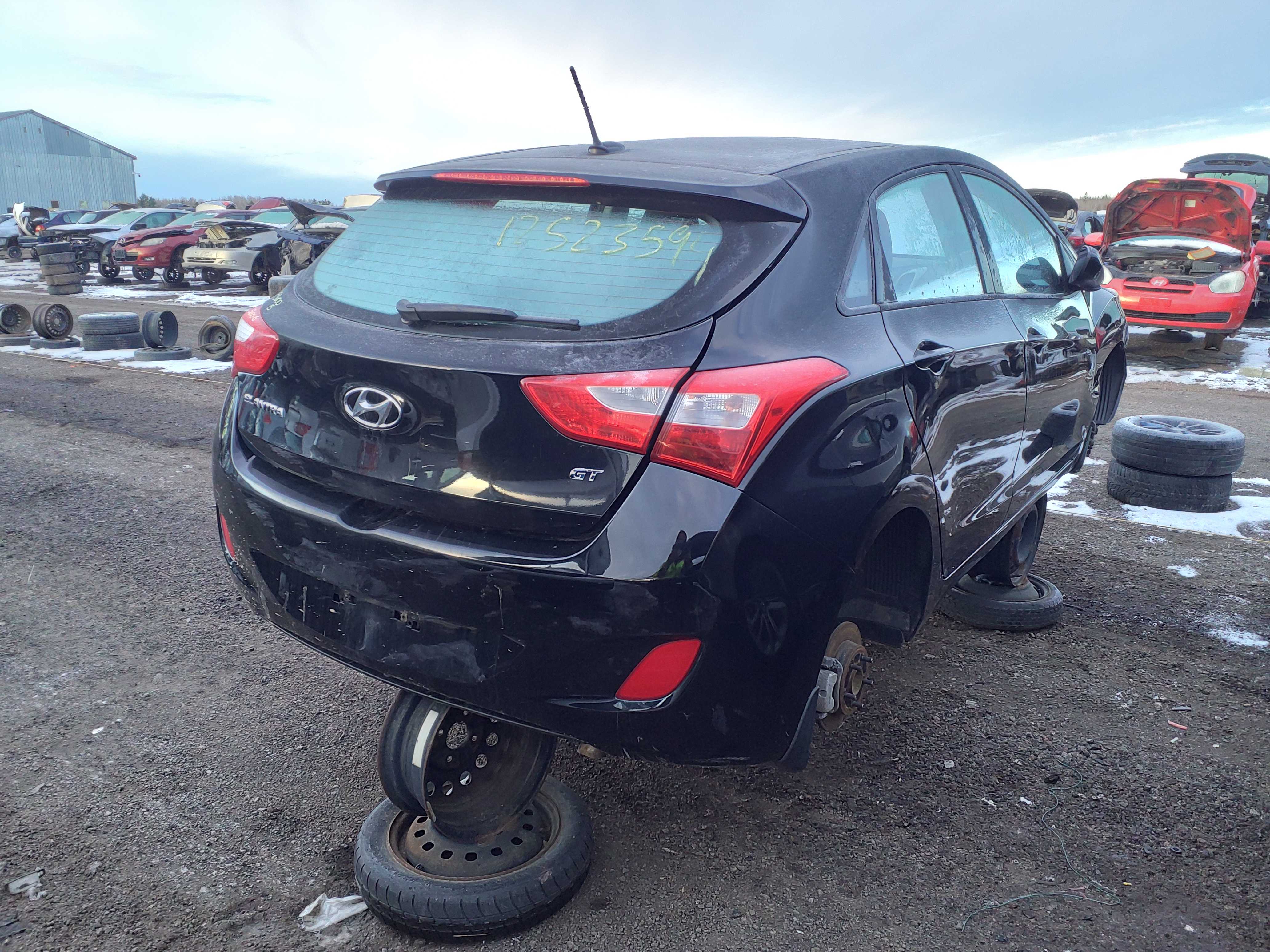 HYUNDAI ELANTRA 2015