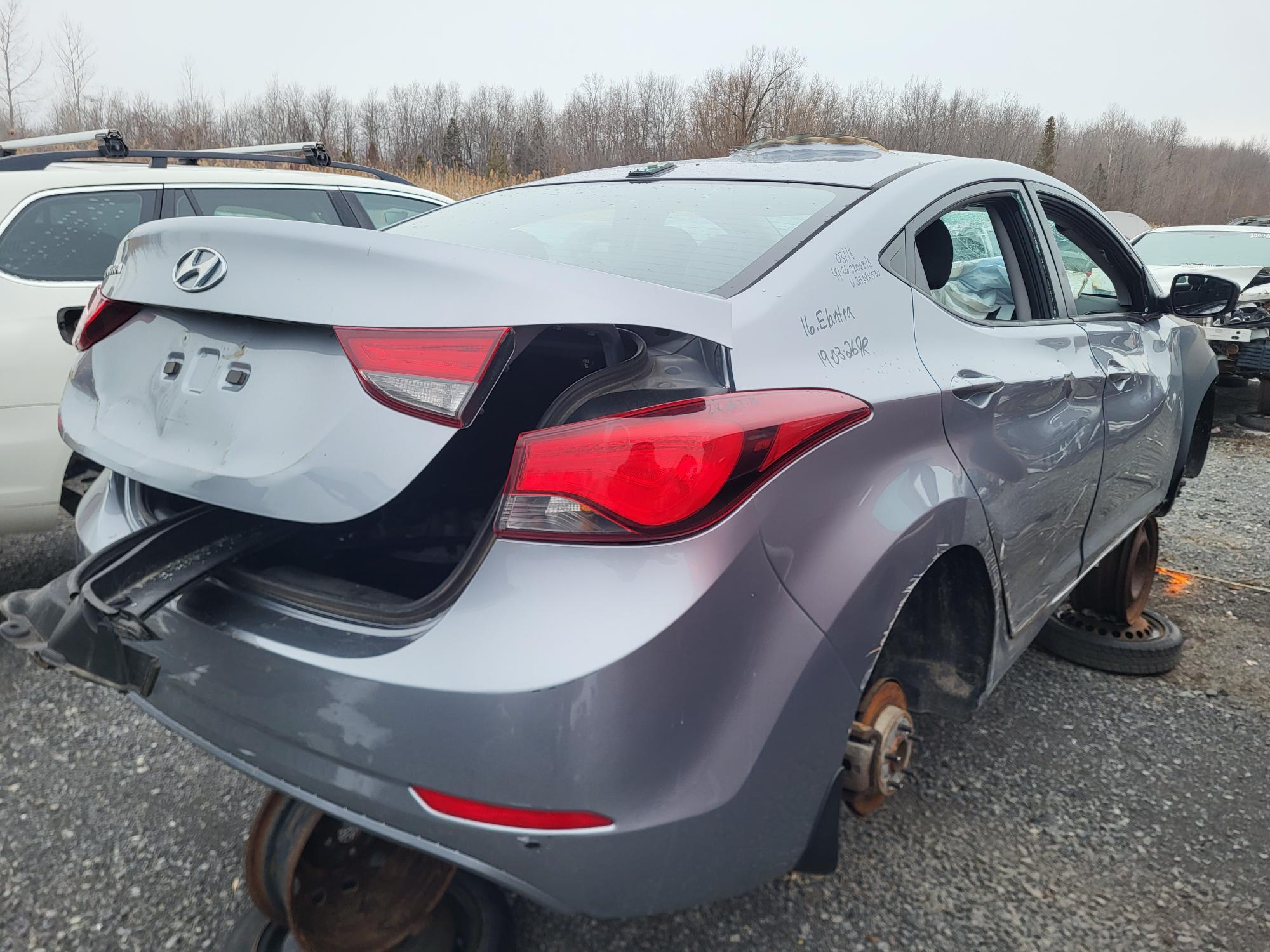 HYUNDAI ELANTRA 2016