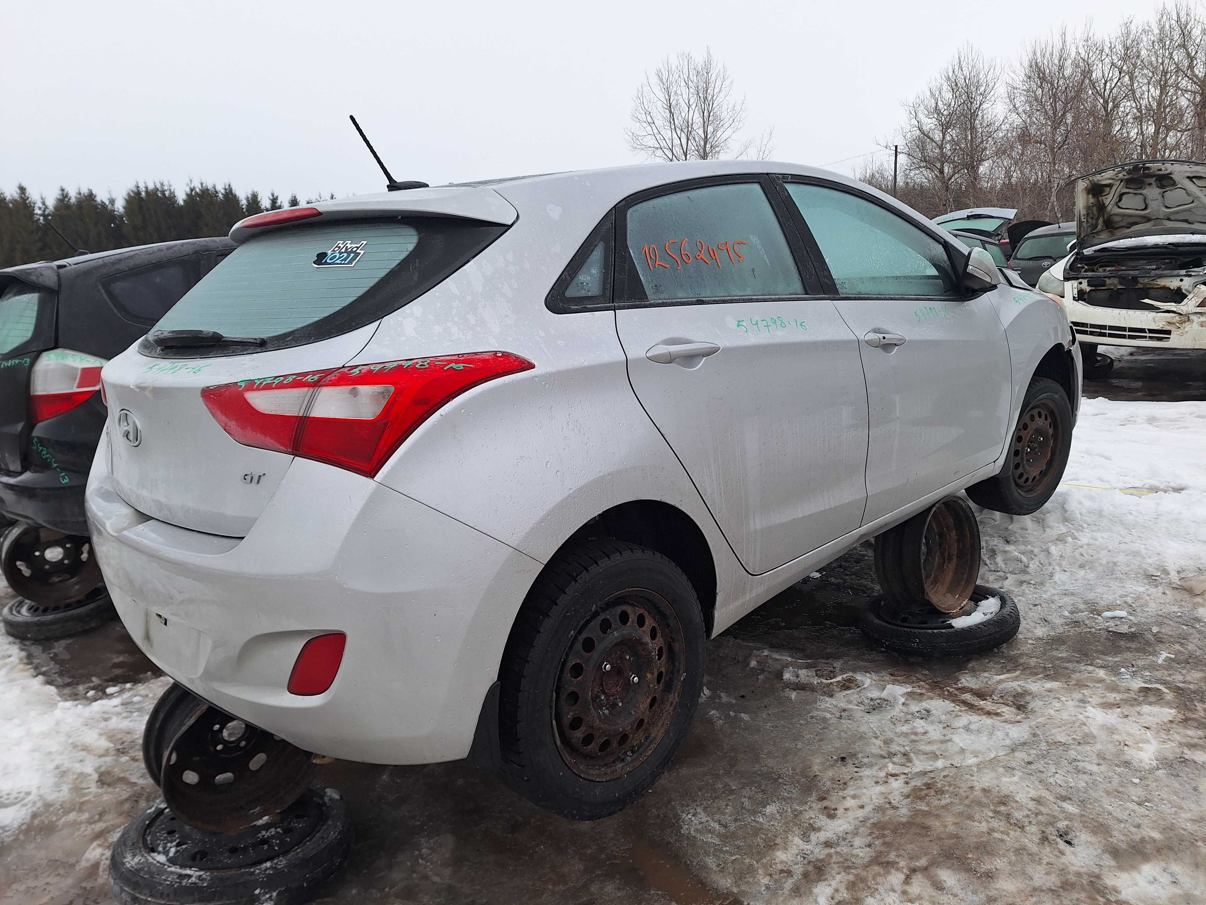 HYUNDAI ELANTRA 2016