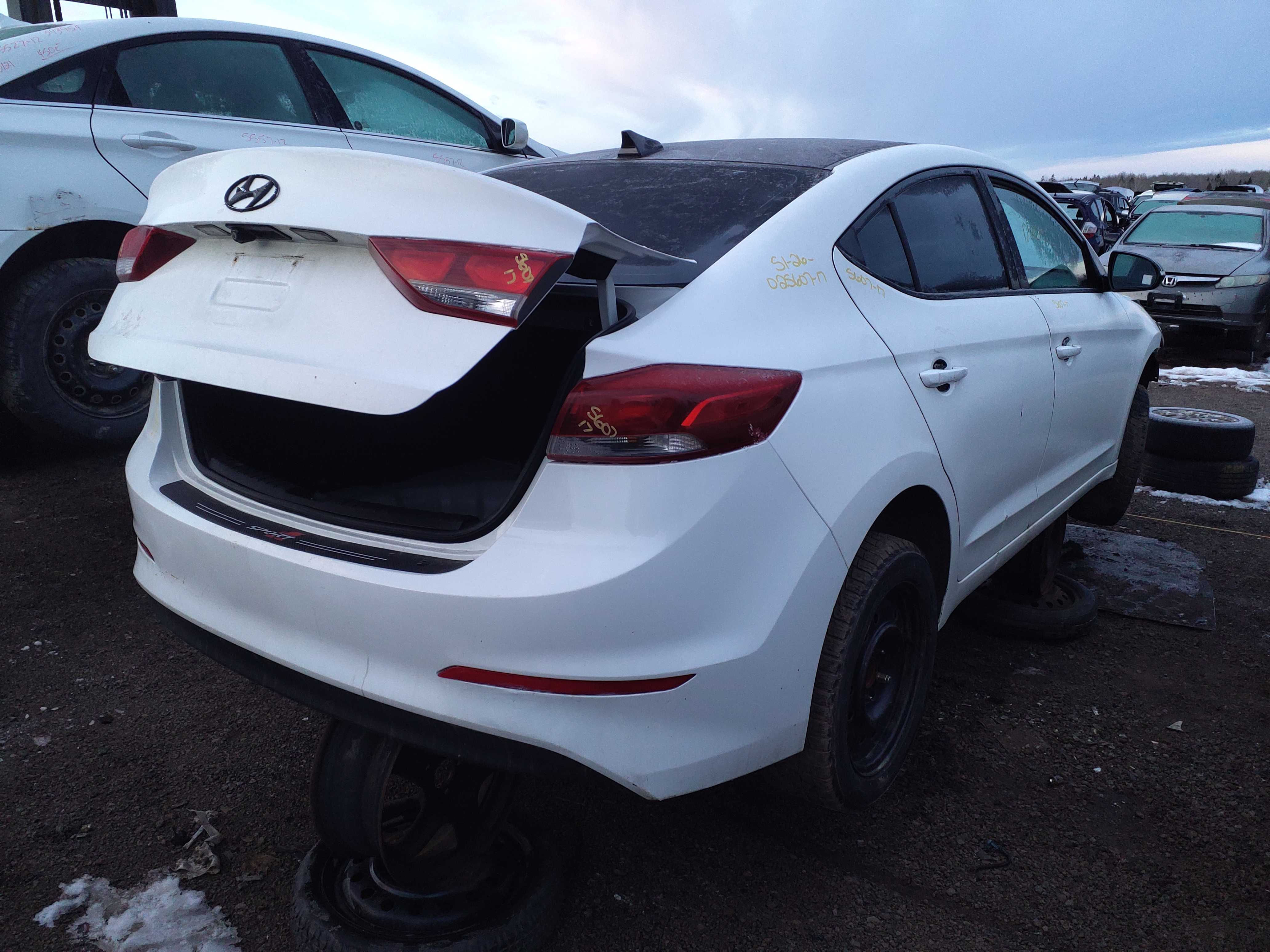 HYUNDAI ELANTRA 2017