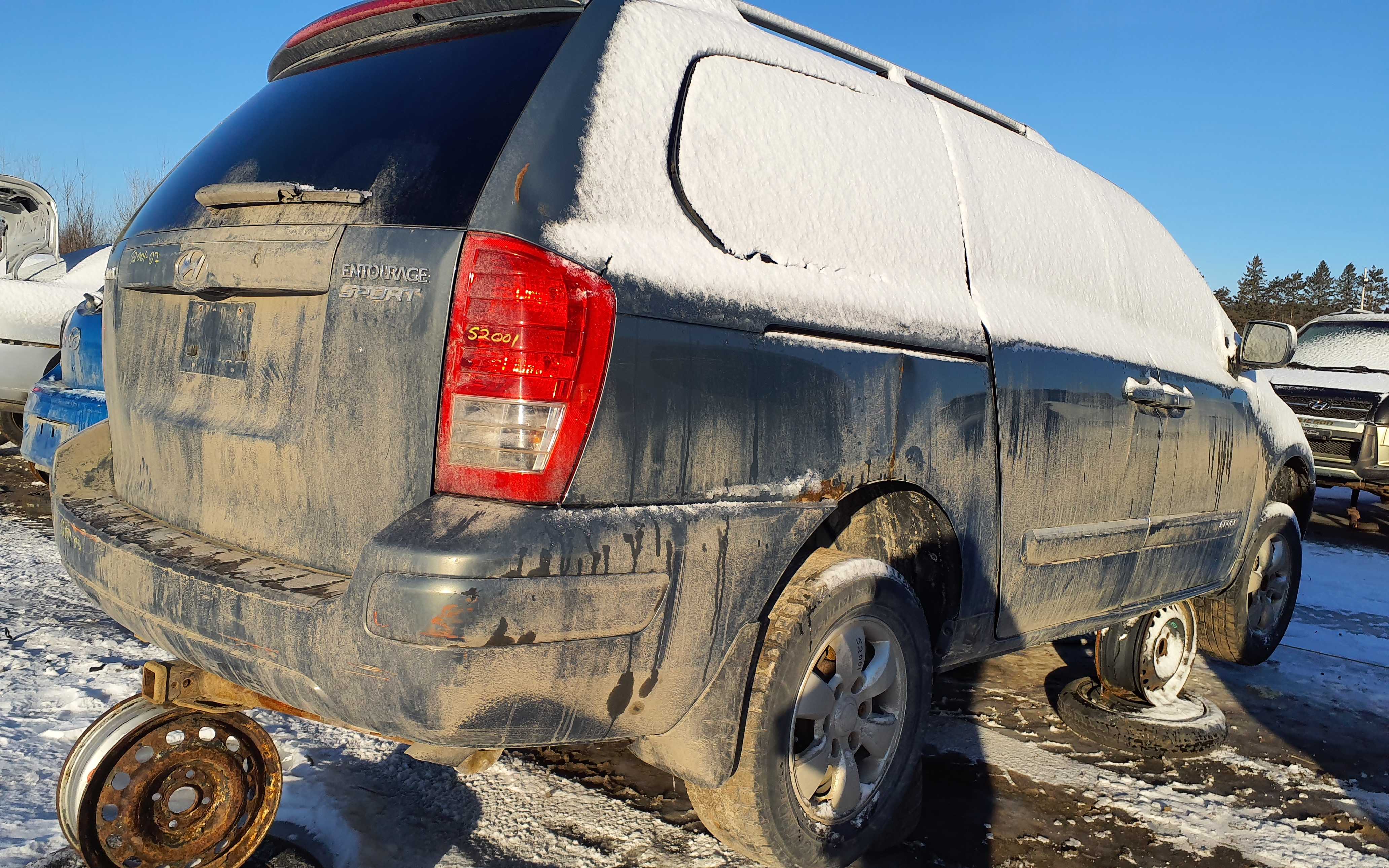 HYUNDAI ENTOURAGE 2007