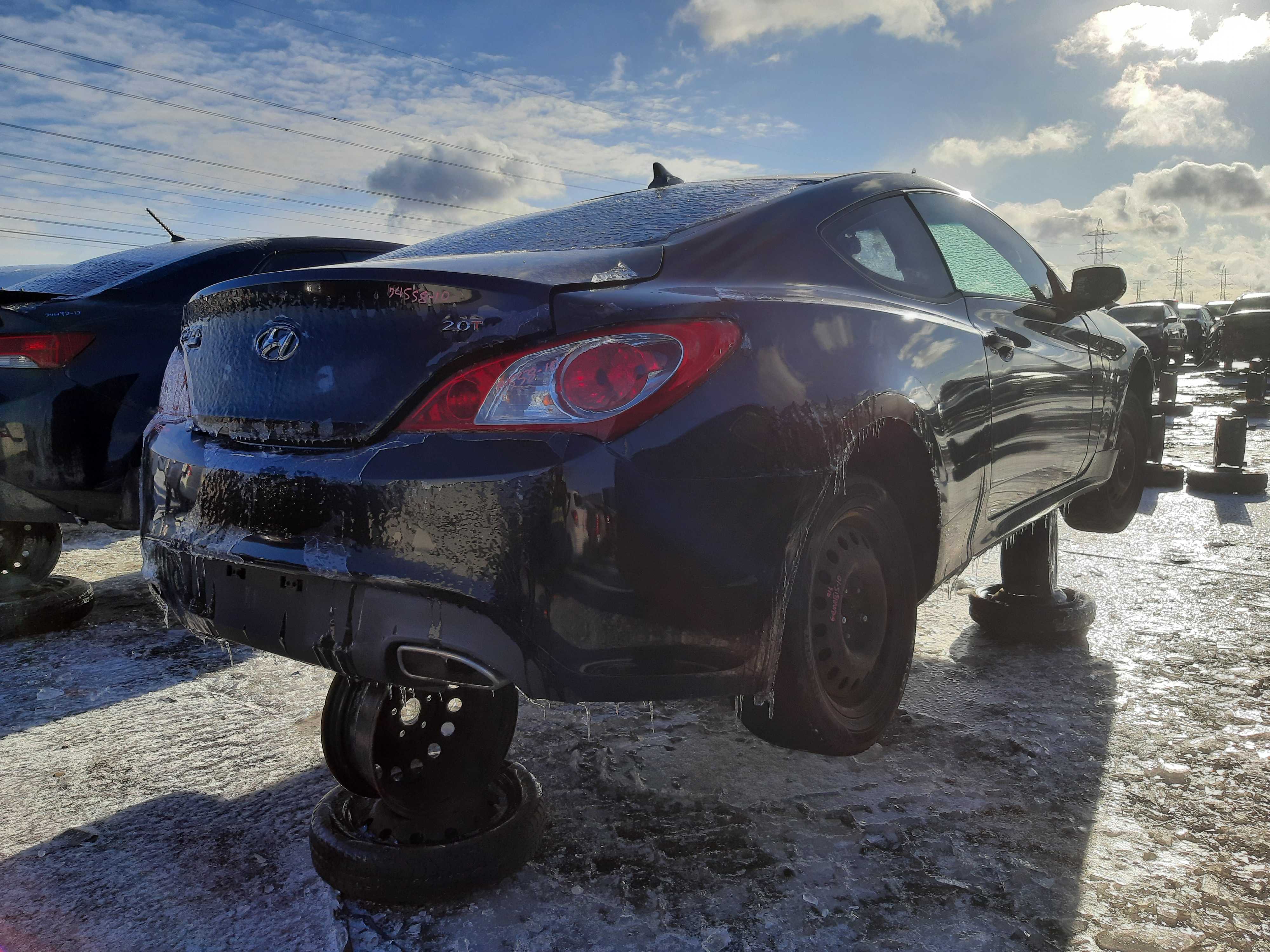 HYUNDAI GENESIS 2010