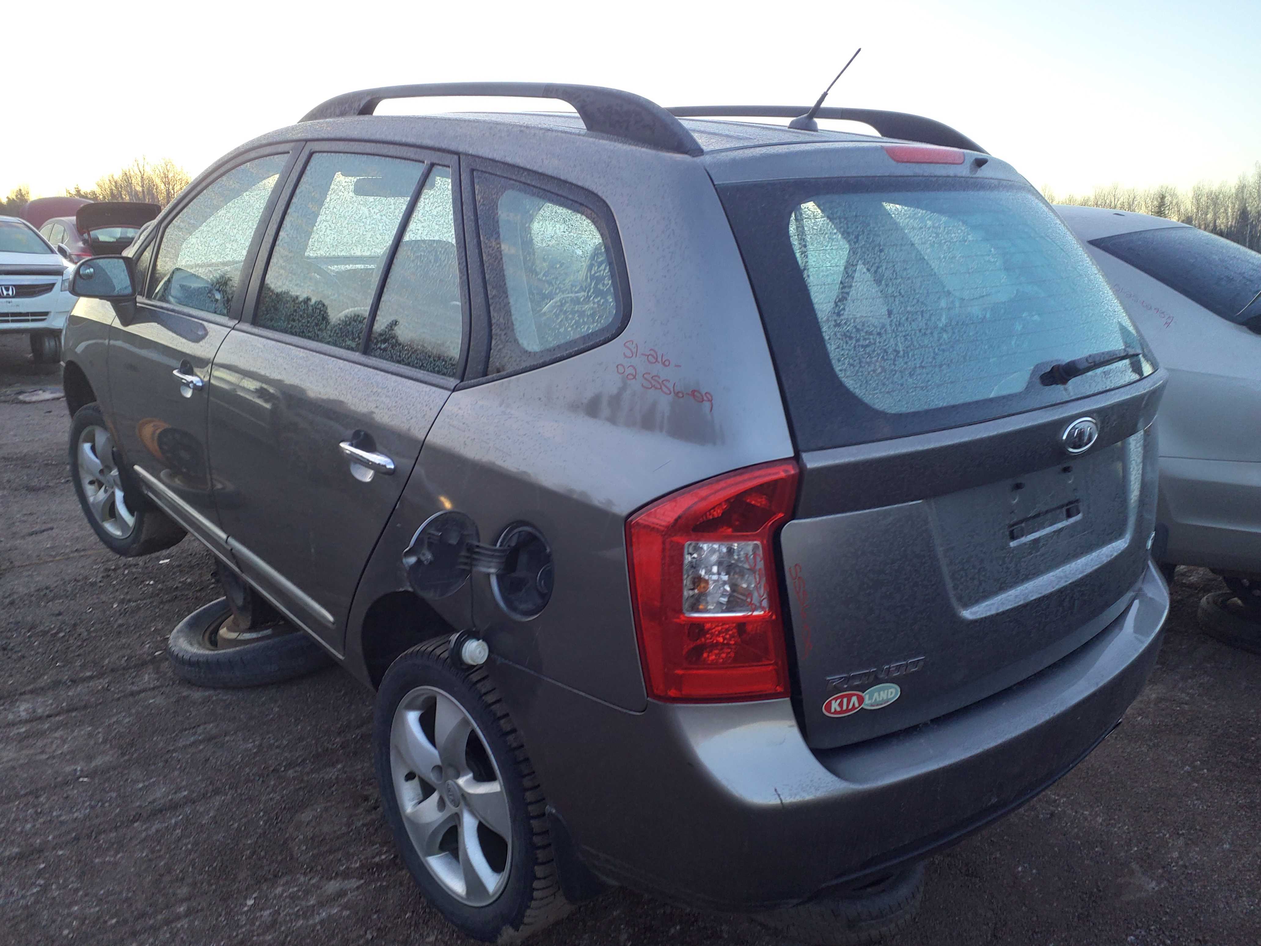 KIA RONDO 2009