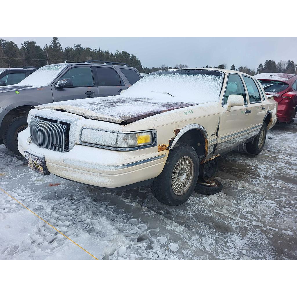 LINCOLN TOWN CAR 1997