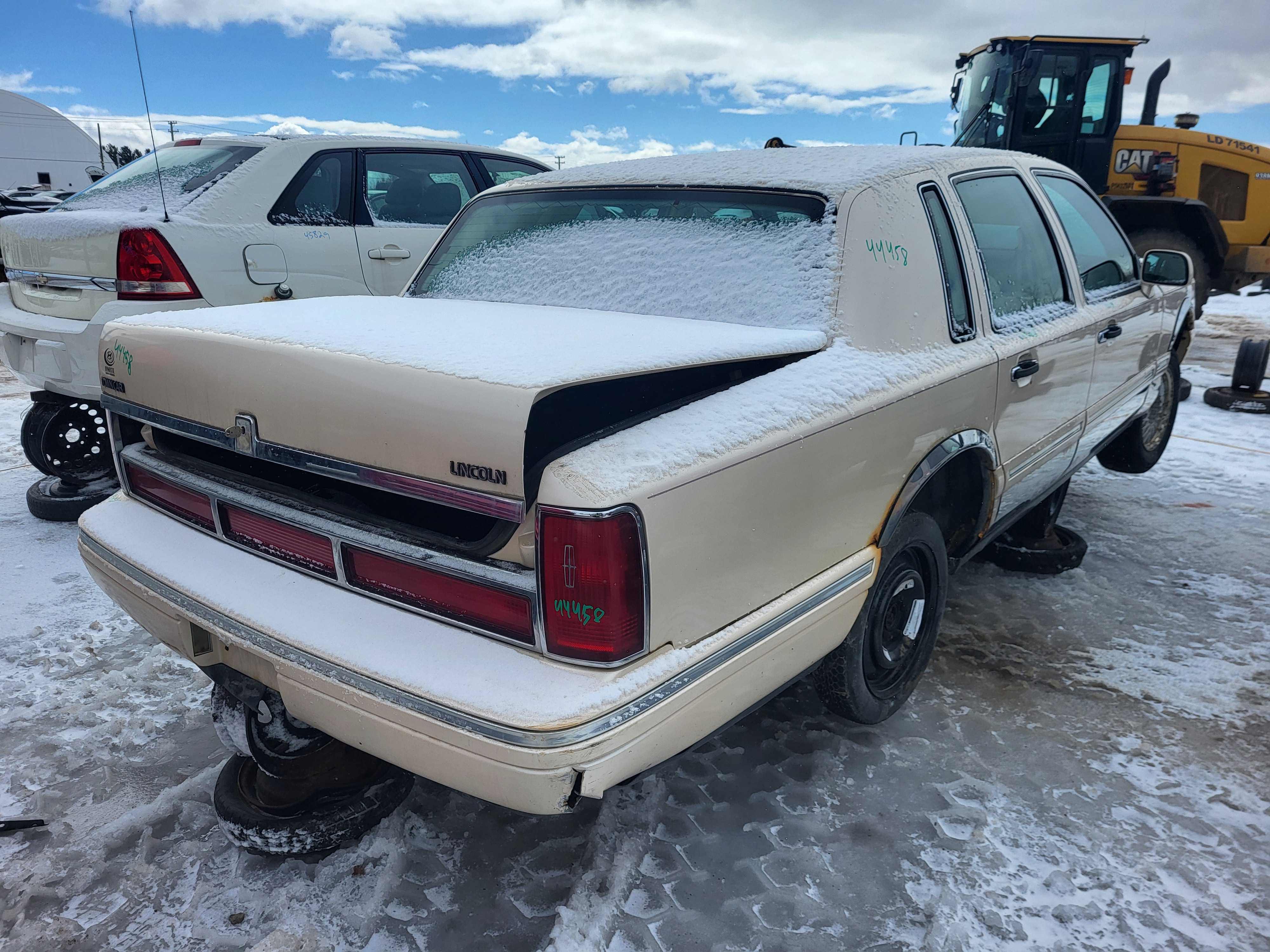 LINCOLN TOWN CAR 1997