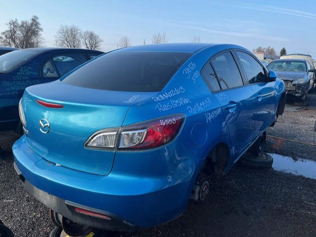 MAZDA MAZDA3 2011