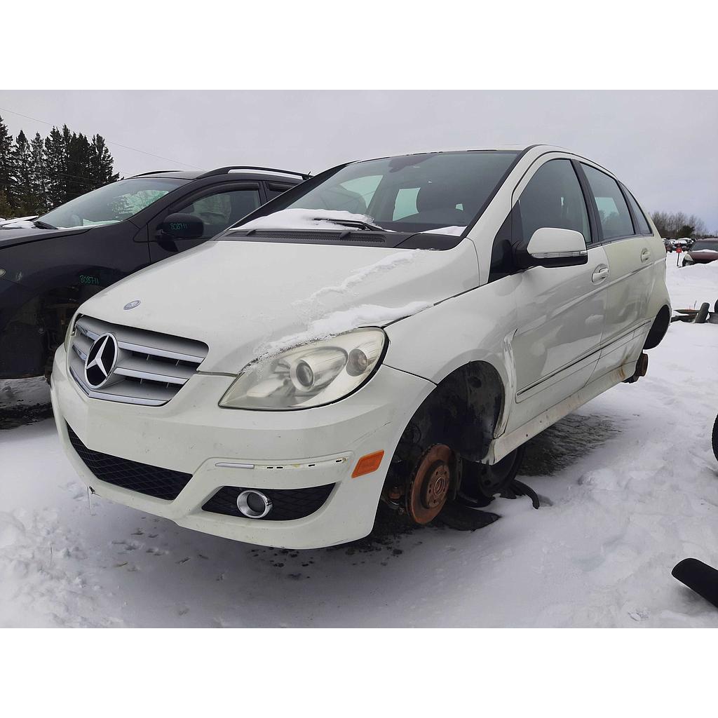 MERCEDES-BENZ B200 2009