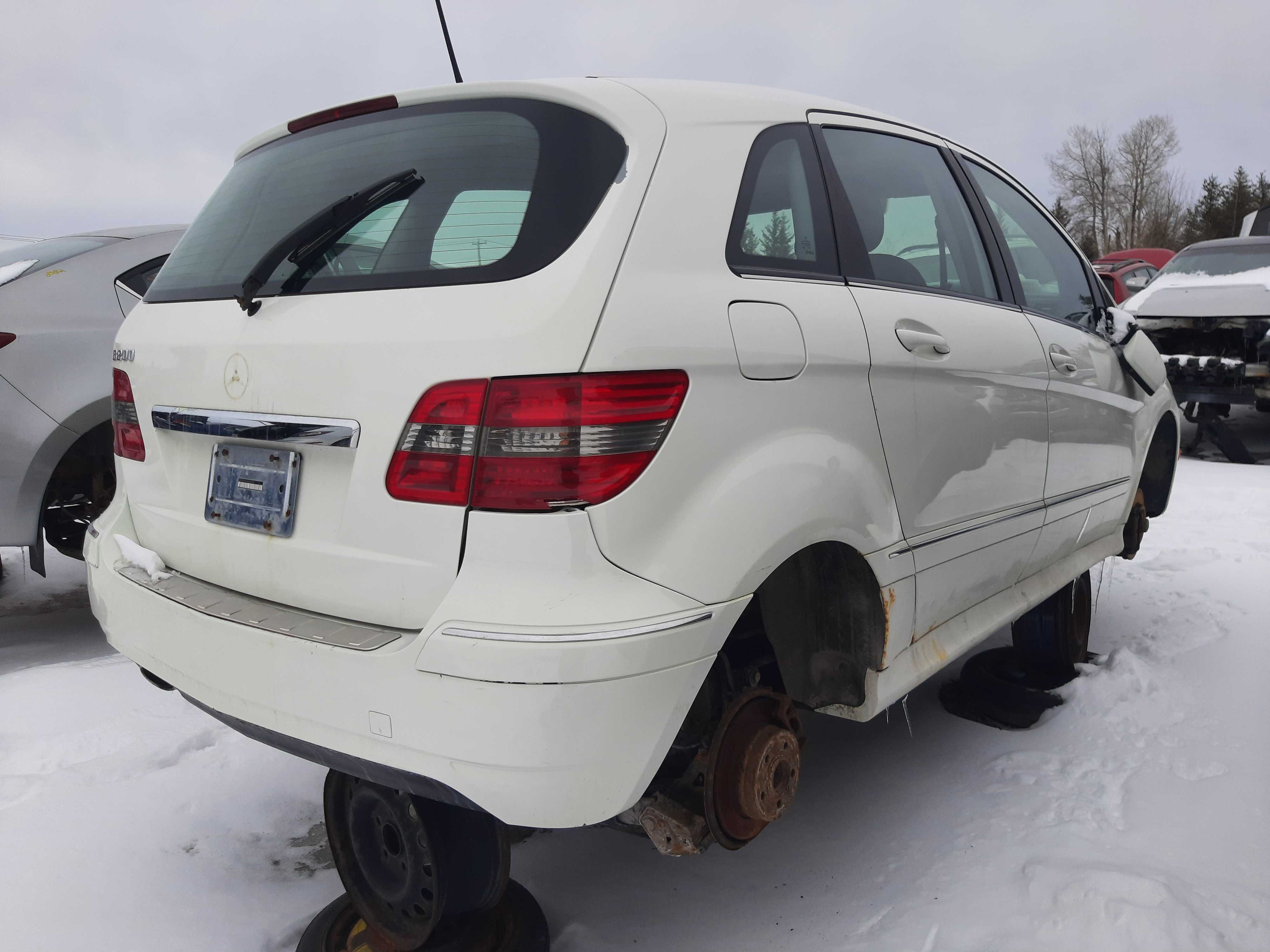 MERCEDES-BENZ B200 2009