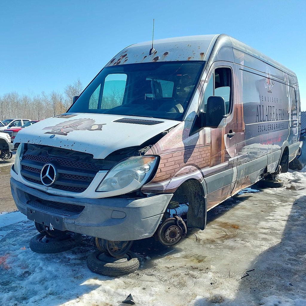 MERCEDES-BENZ SPRINTER CARGO VANS 2010