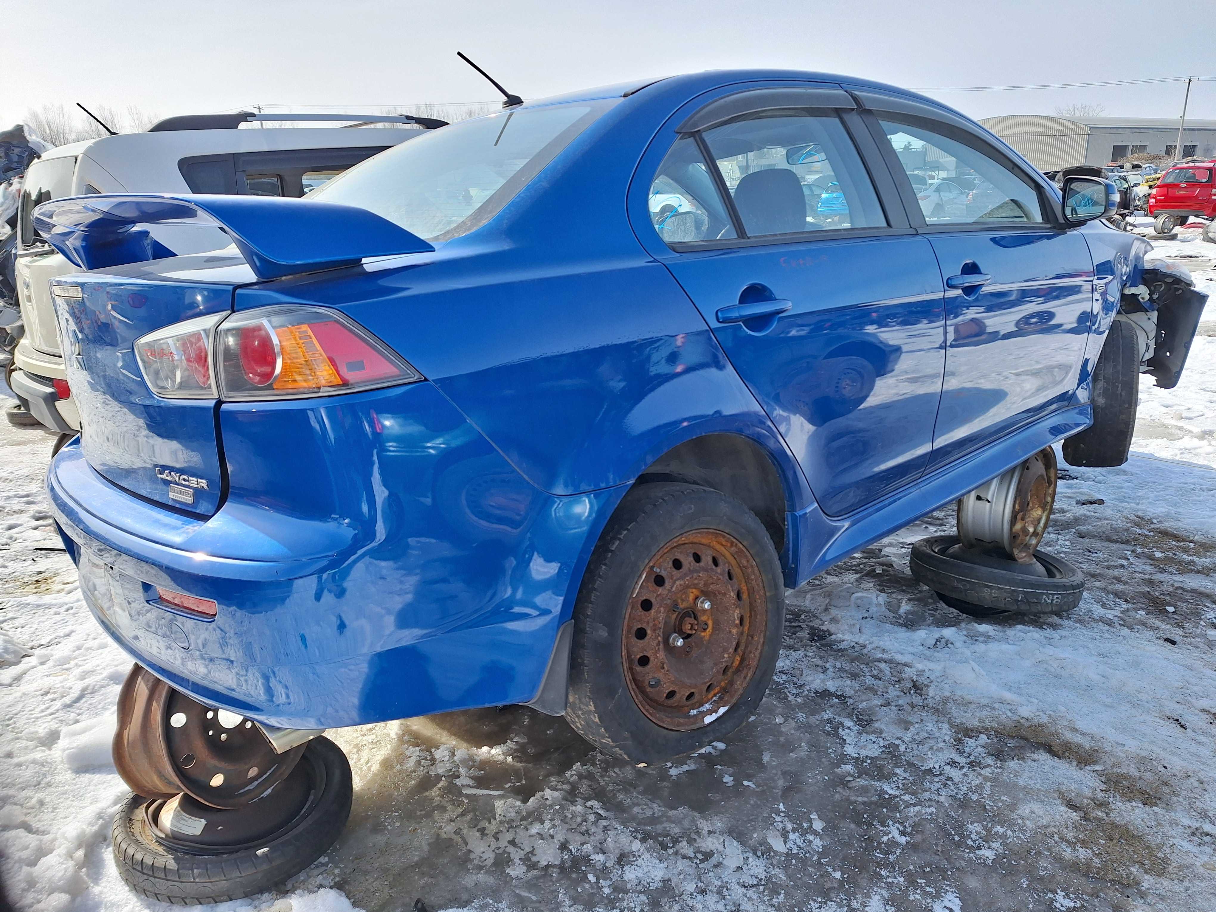 MITSUBISHI LANCER 2015