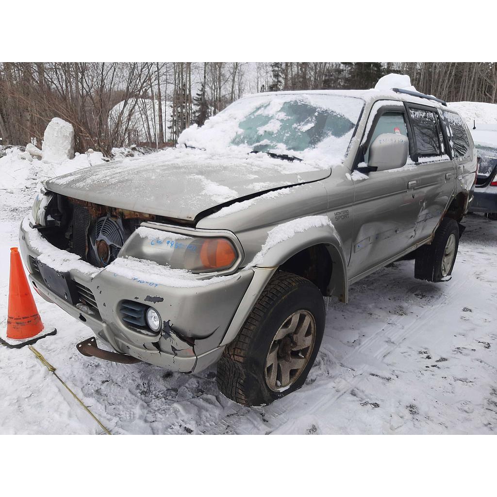 MITSUBISHI MONTERO 2002