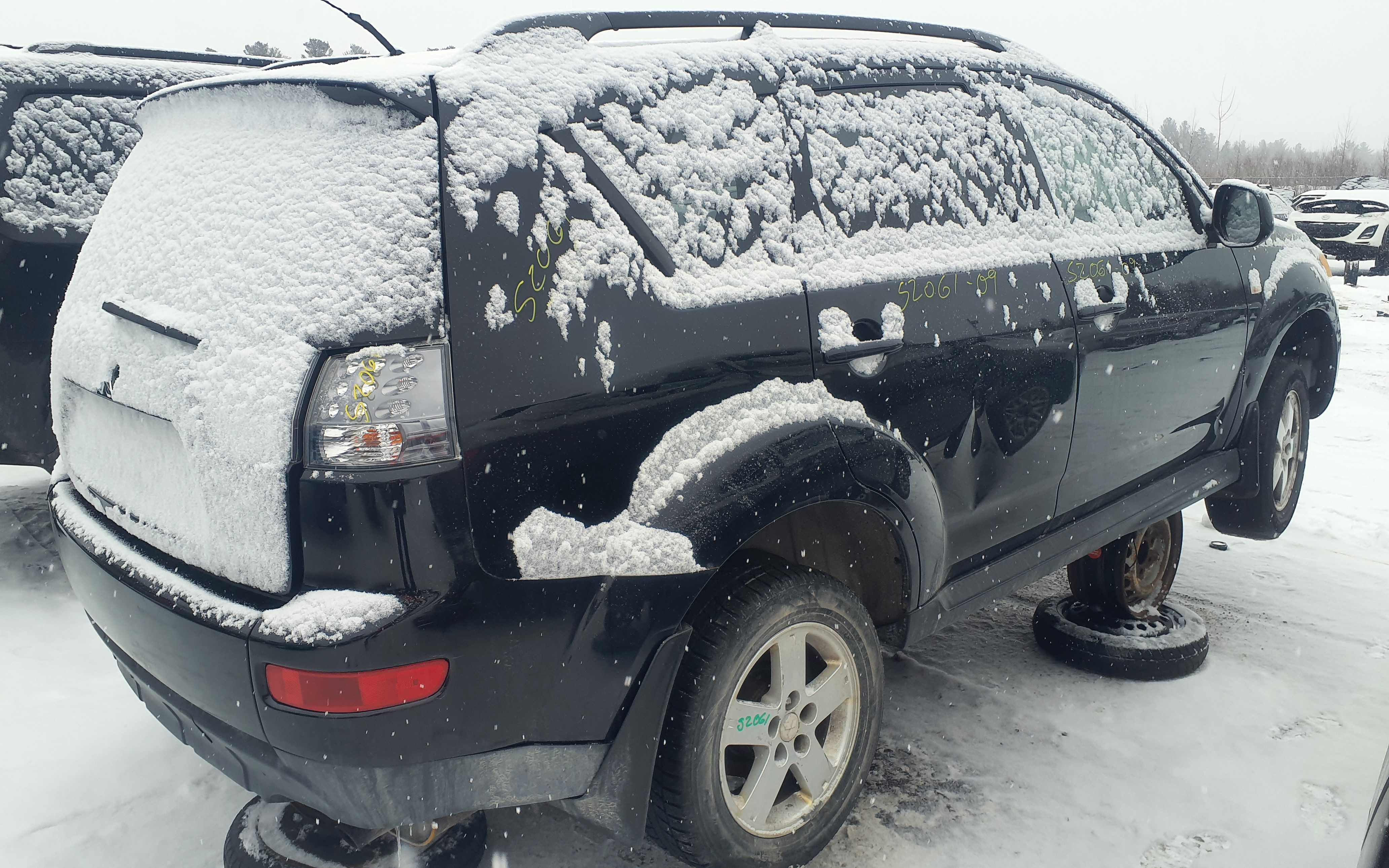 MITSUBISHI OUTLANDER 2009