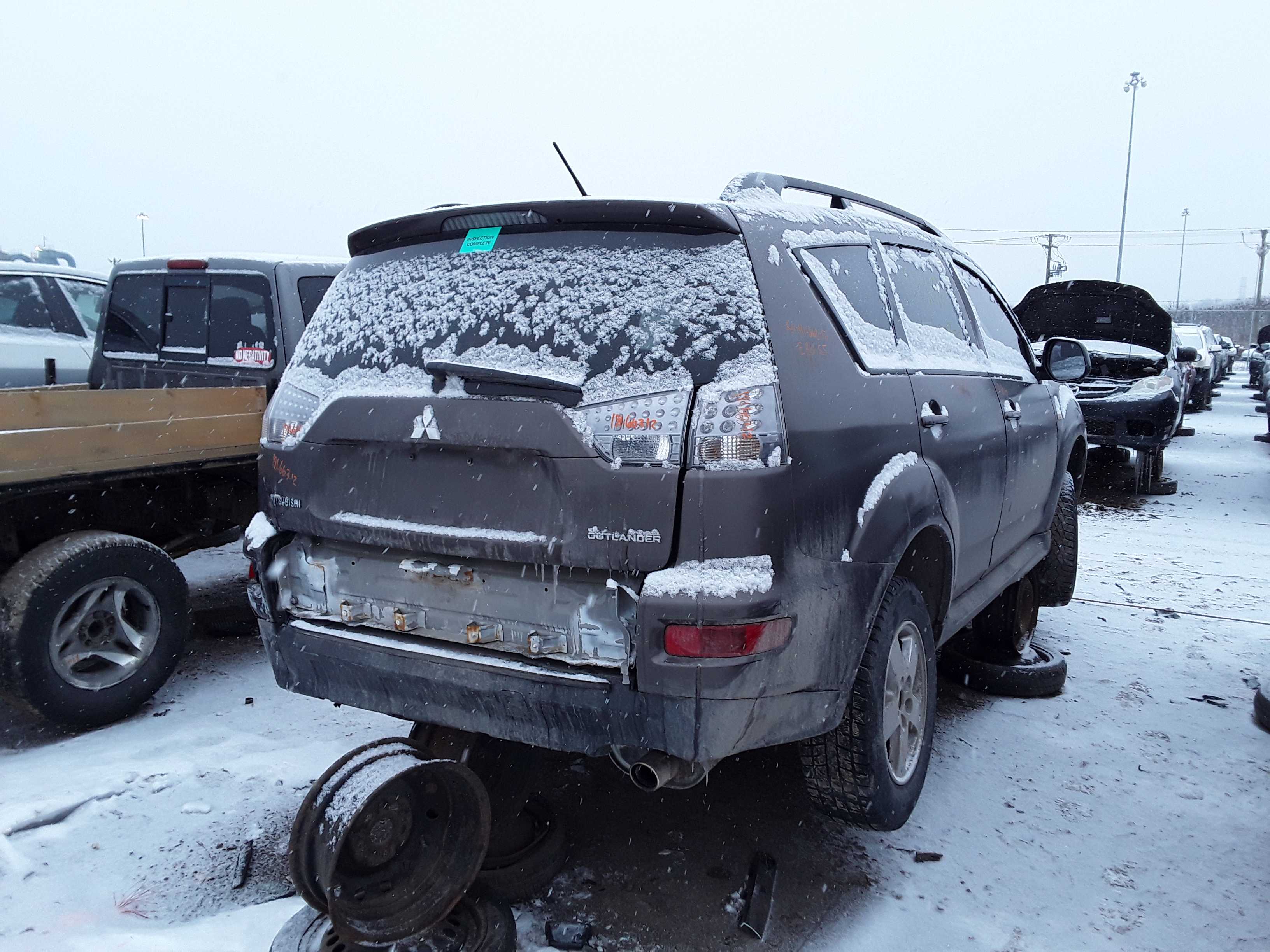 MITSUBISHI OUTLANDER 2012