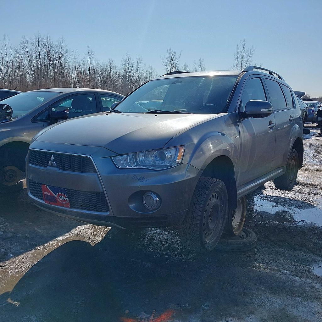 MITSUBISHI OUTLANDER 2013