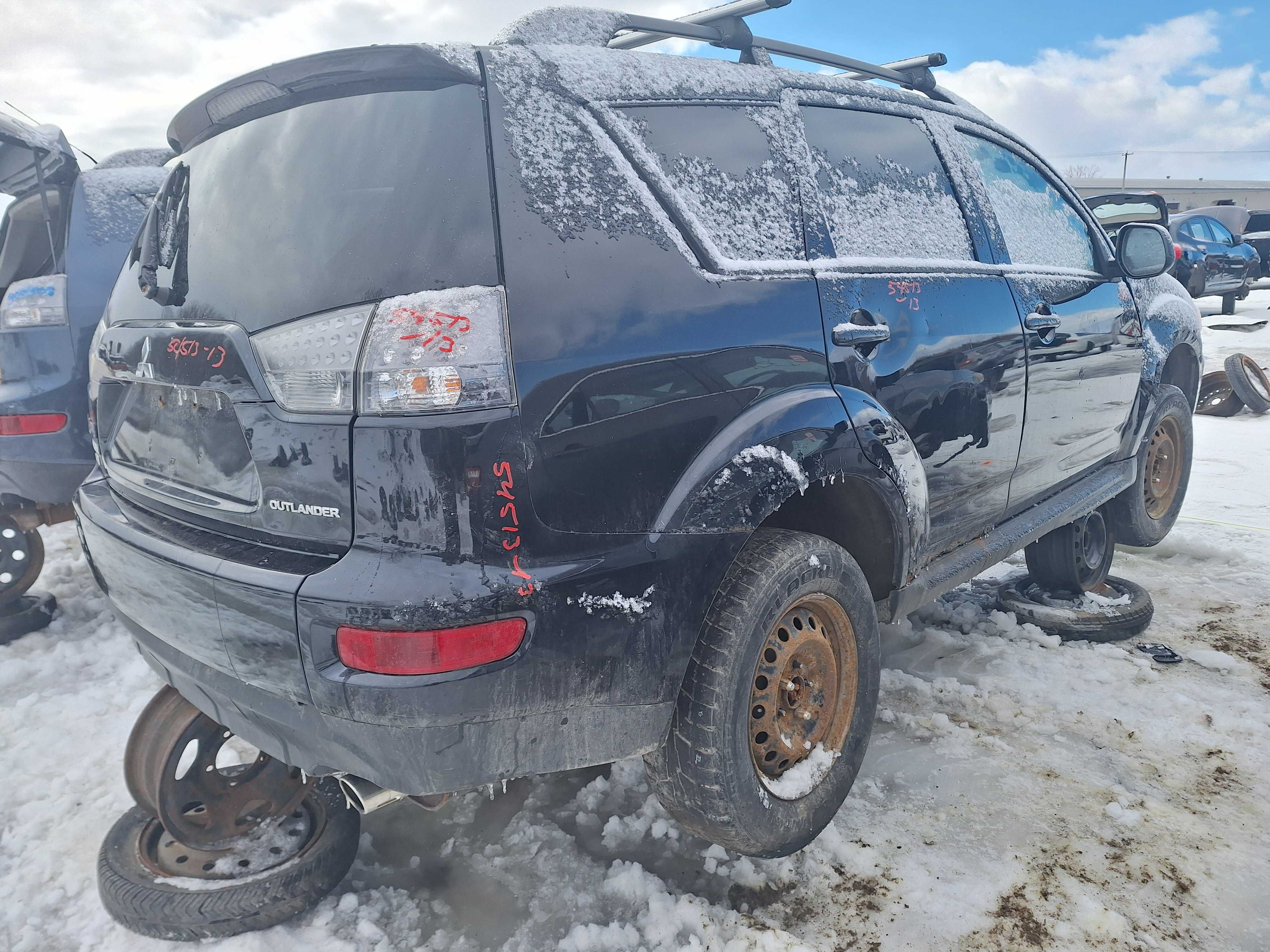 MITSUBISHI OUTLANDER 2013