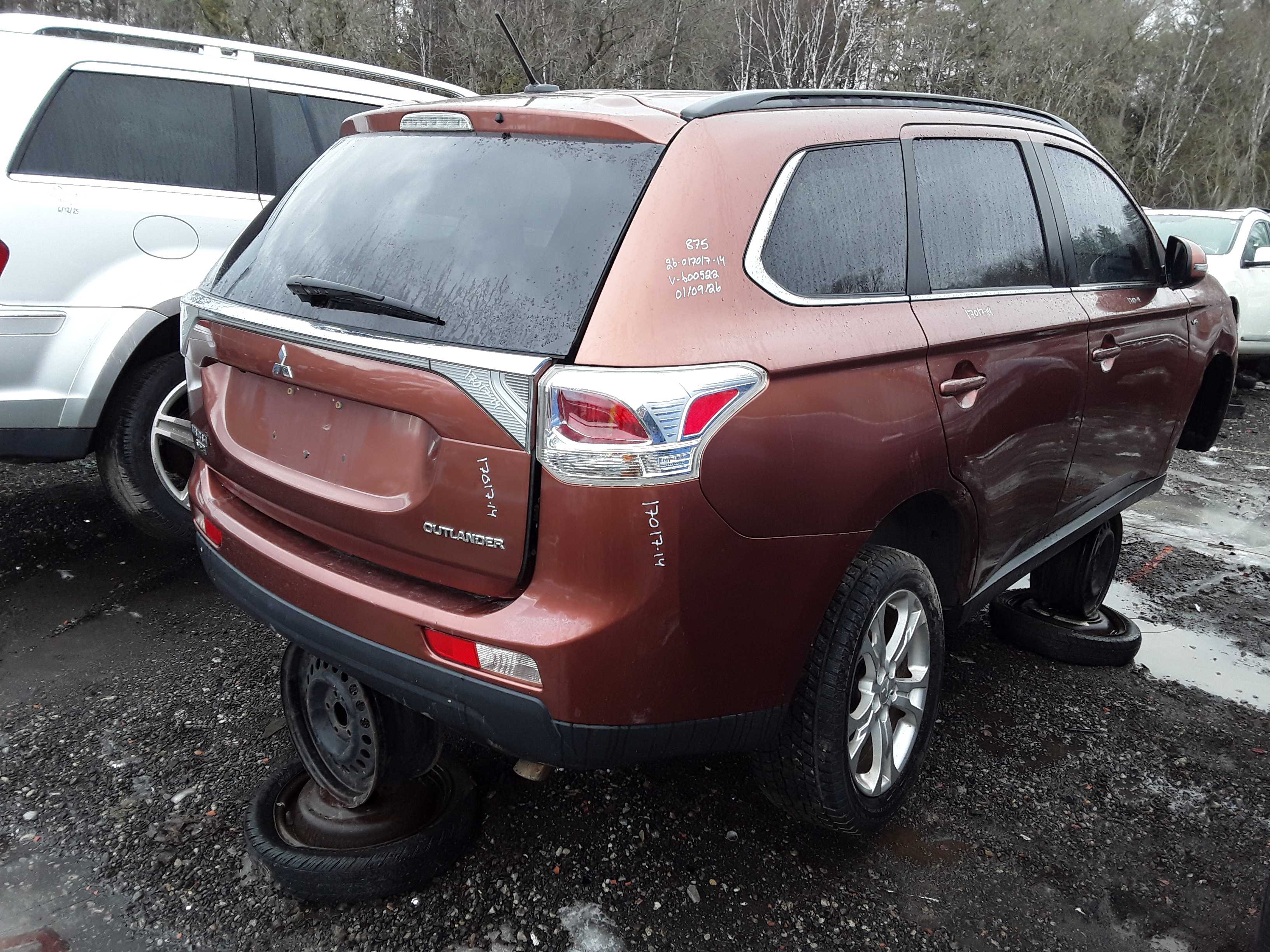 MITSUBISHI OUTLANDER 2014