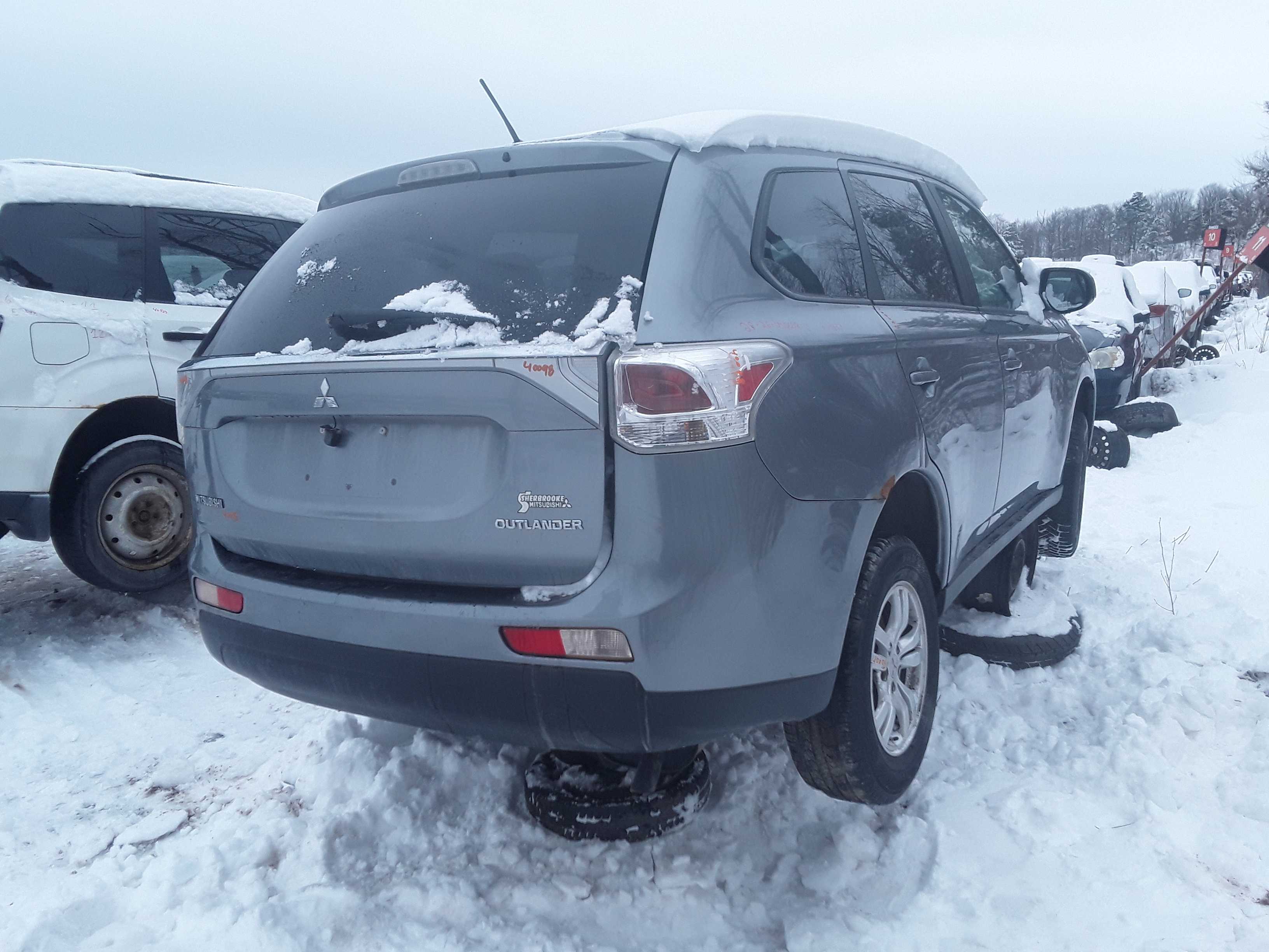 MITSUBISHI OUTLANDER 2014