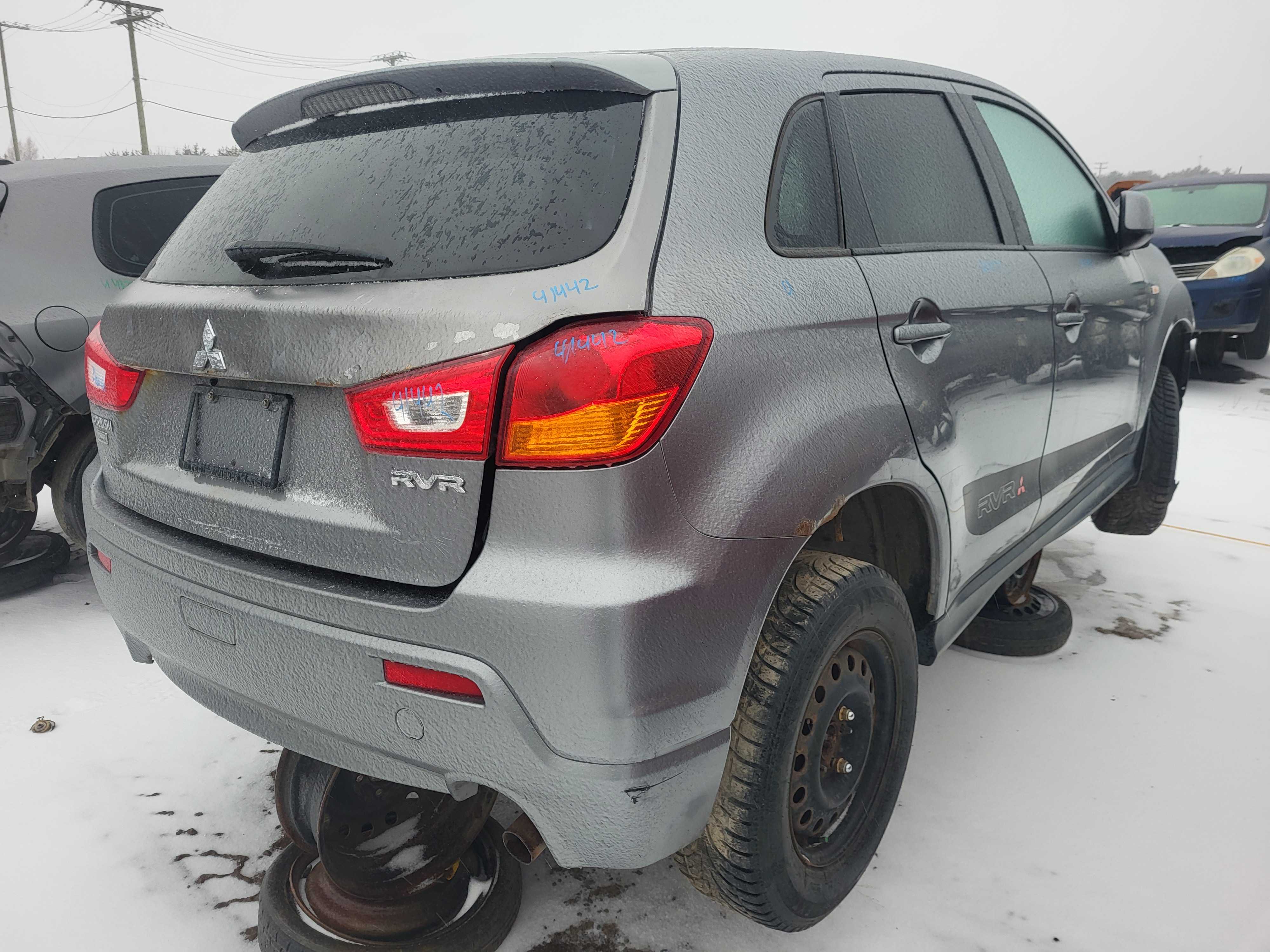 MITSUBISHI RVR 2011