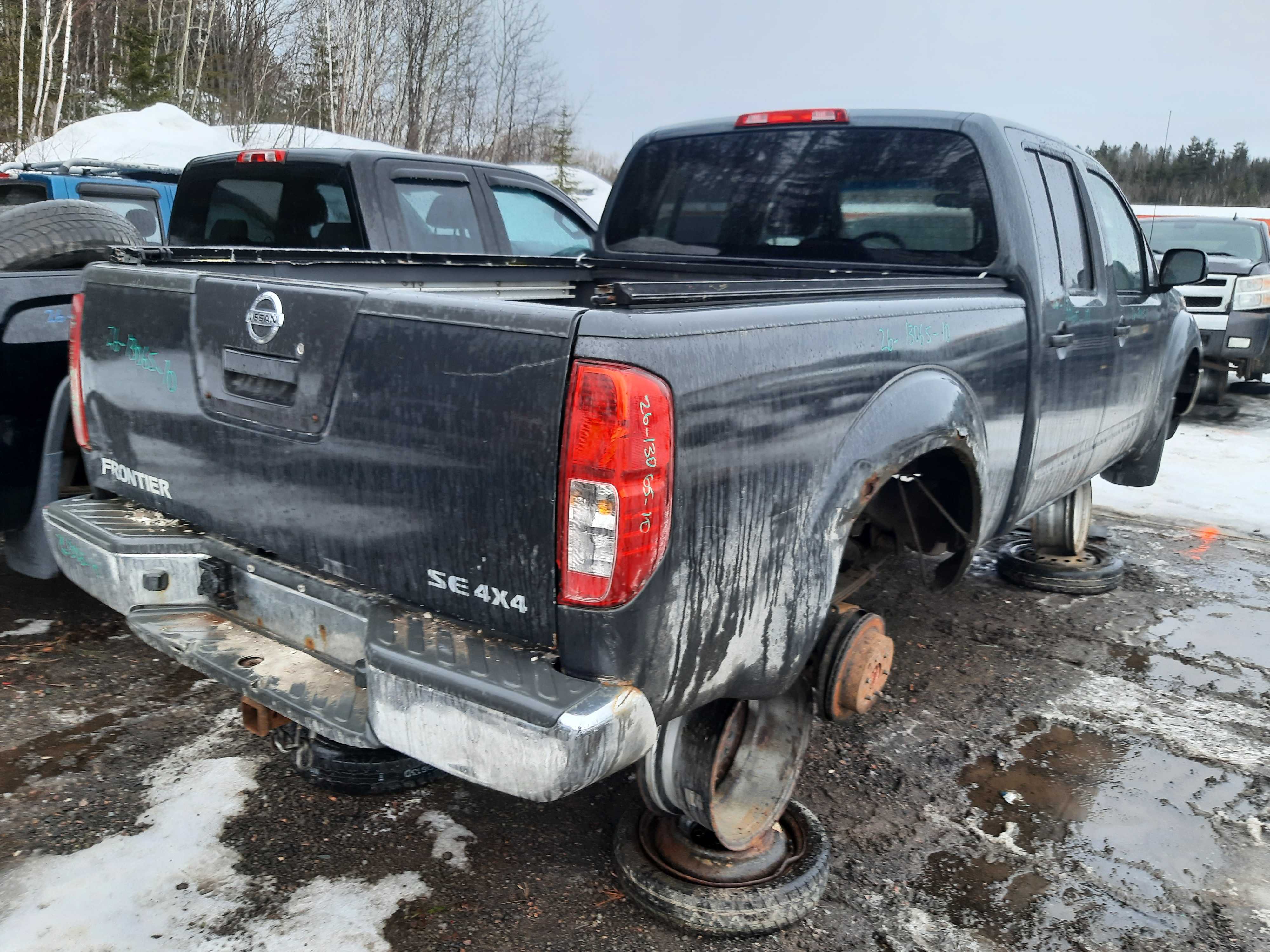 NISSAN FRONTIER 2010