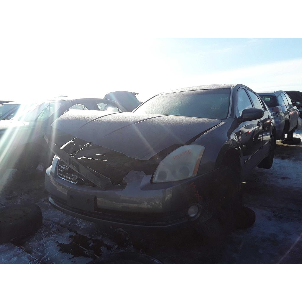 NISSAN MAXIMA 2004