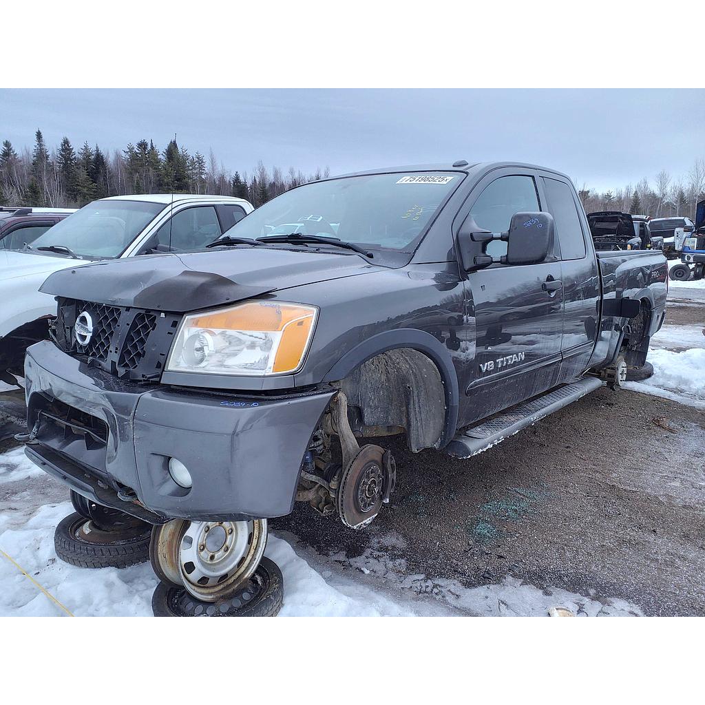 NISSAN TITAN 2010