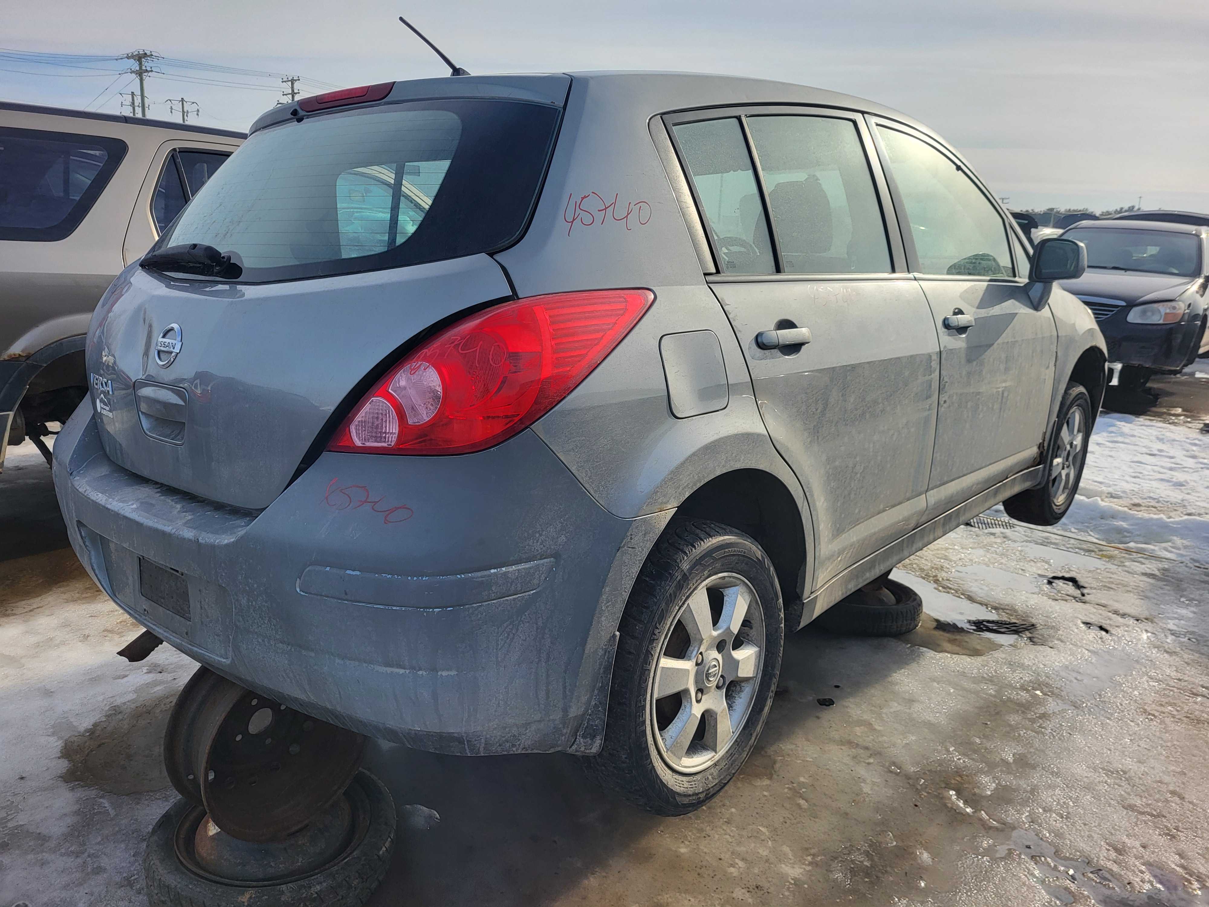 NISSAN VERSA 2009
