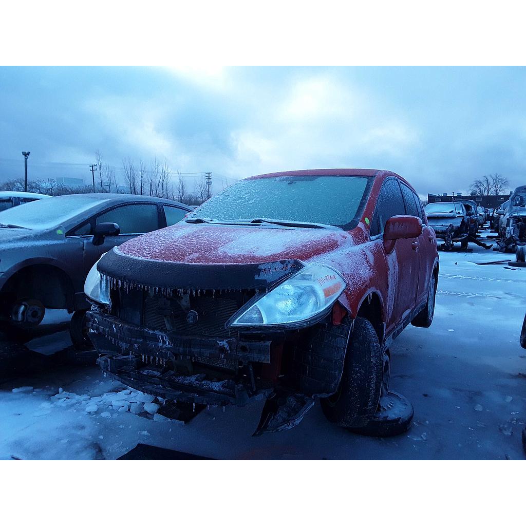 NISSAN VERSA 2010