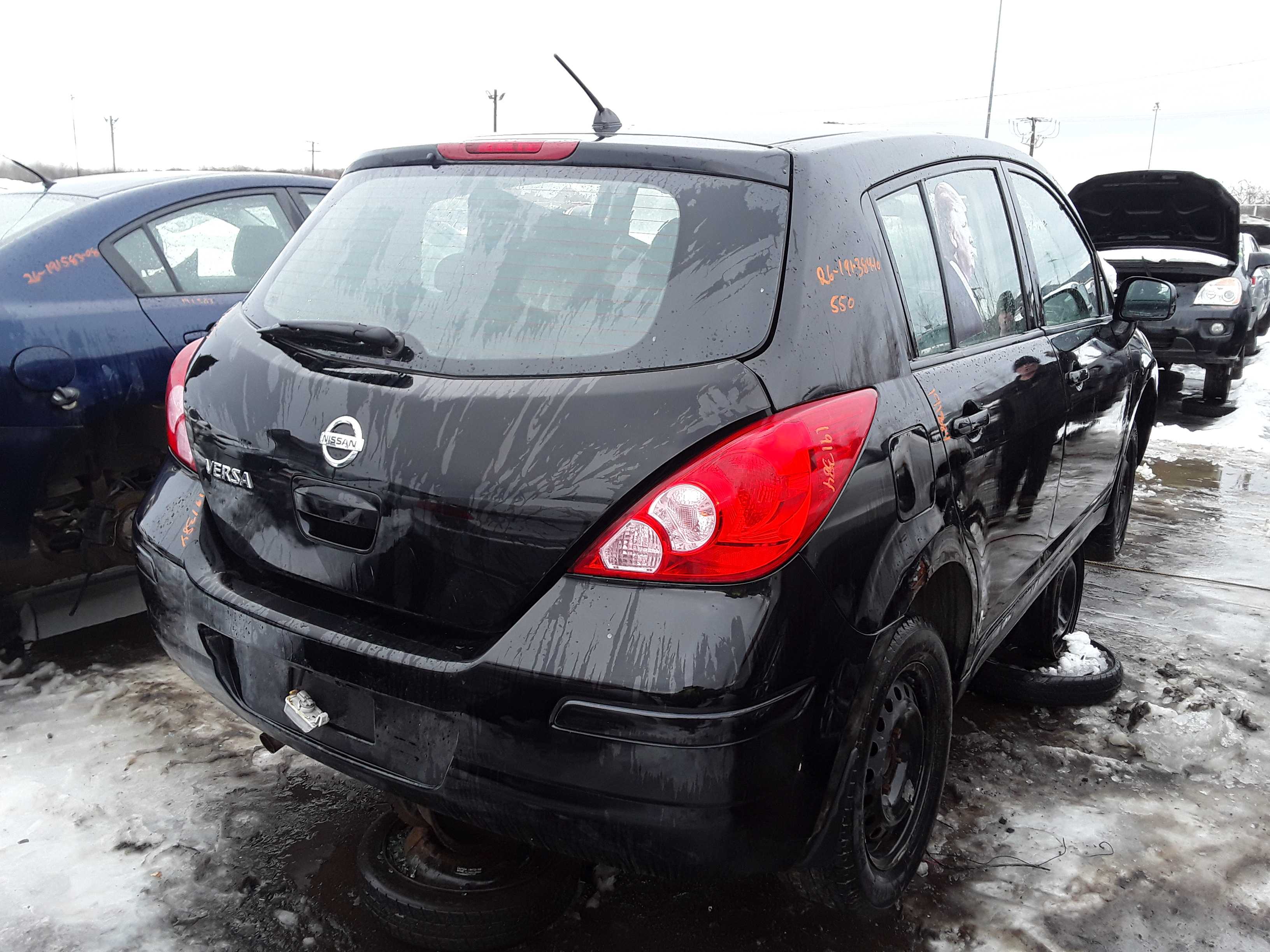 NISSAN VERSA 2010