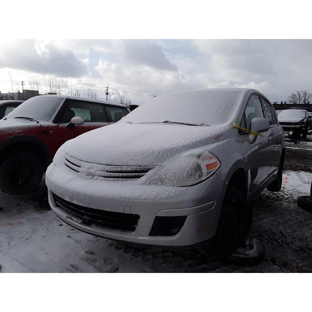 NISSAN VERSA 2010