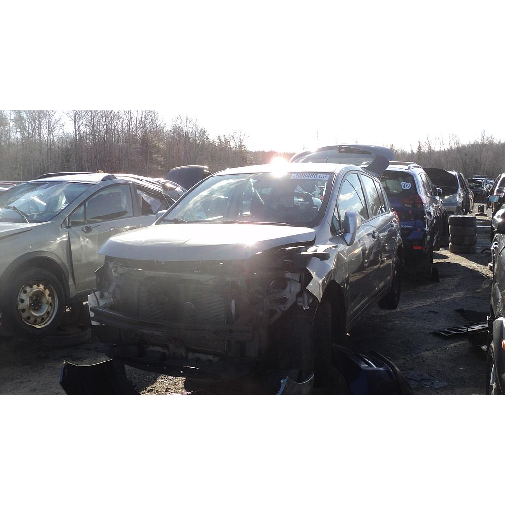 NISSAN VERSA 2011