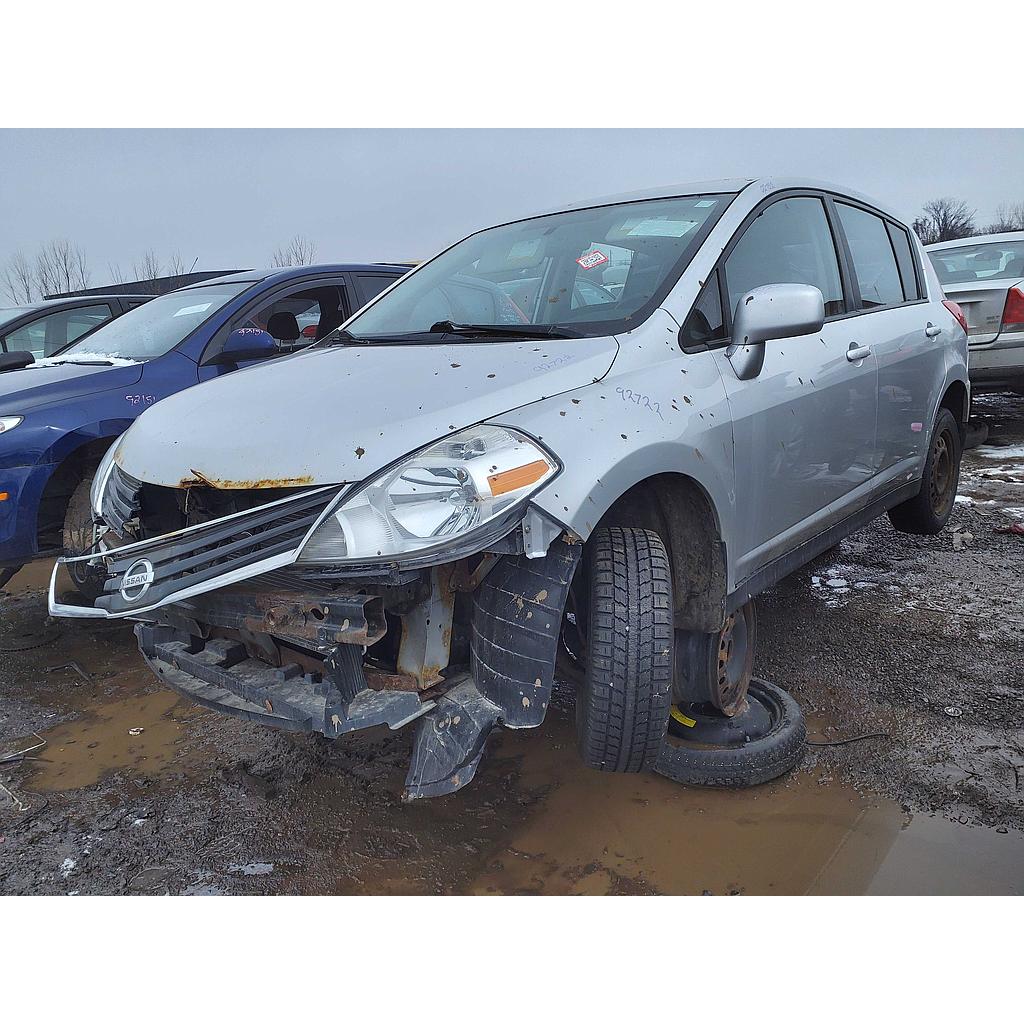 NISSAN VERSA 2011
