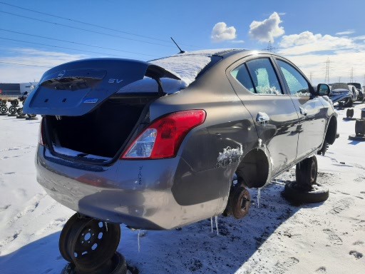 NISSAN VERSA 2012