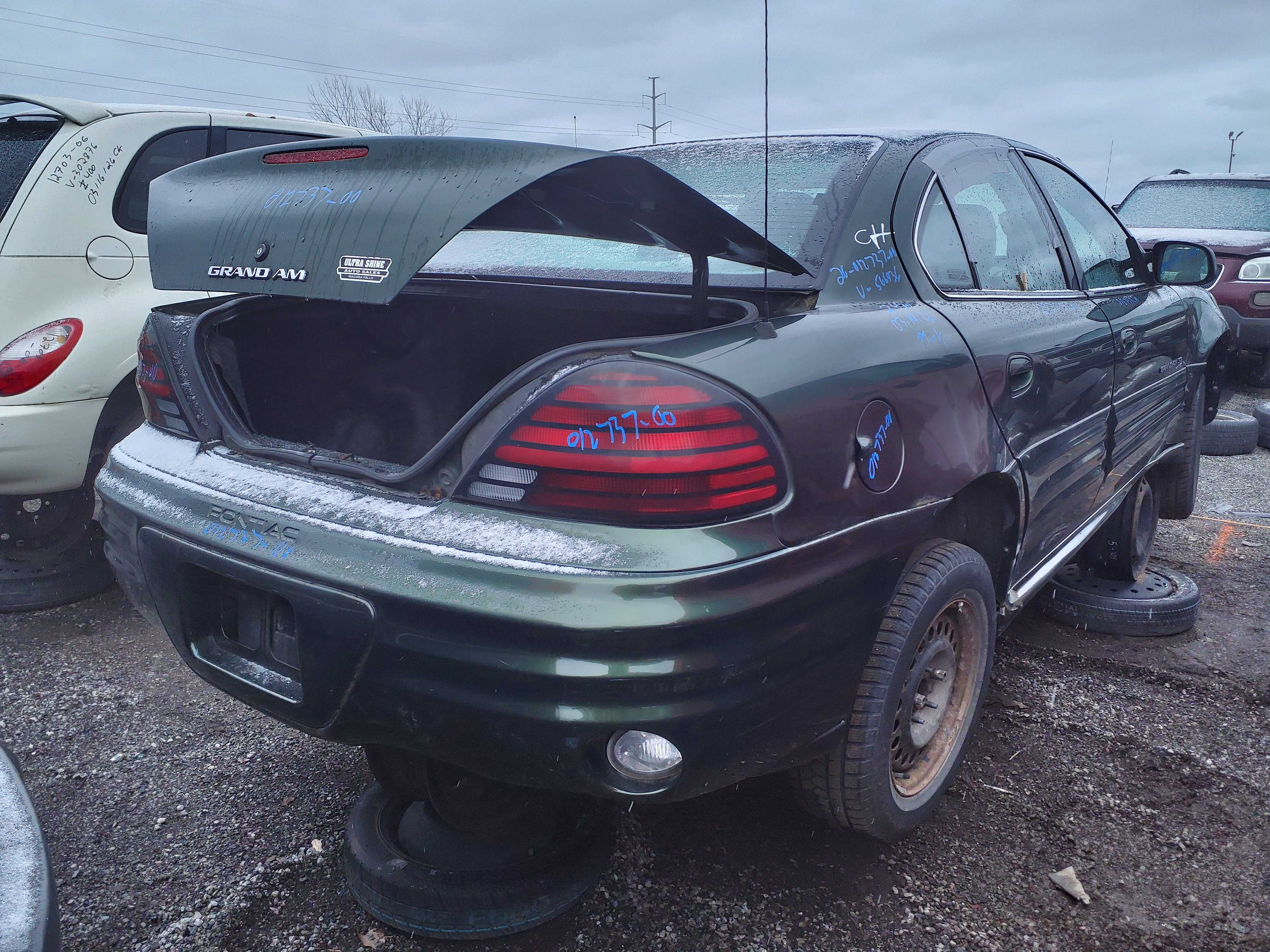 PONTIAC GRAND AM 2000