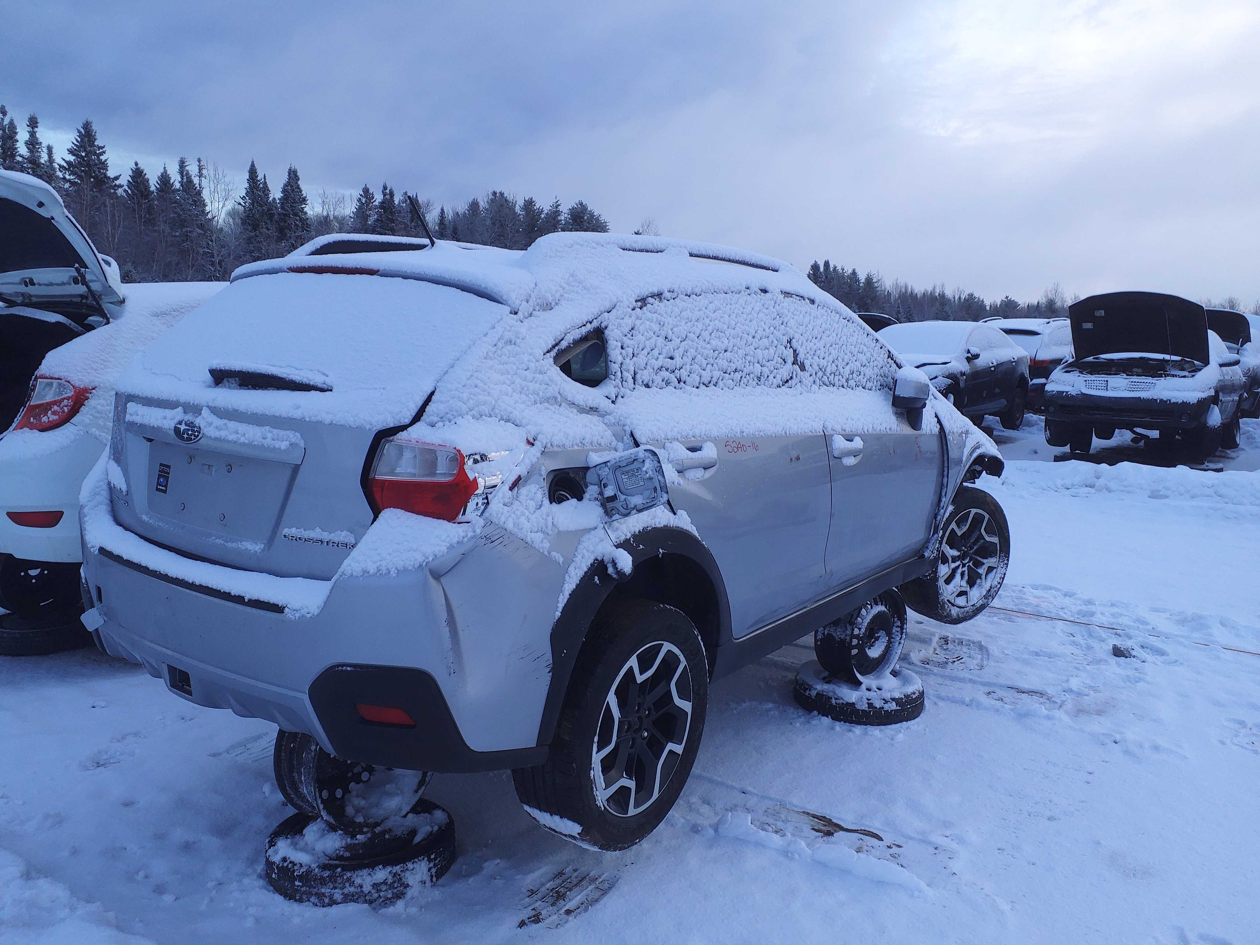 SUBARU CROSSTREK 2016