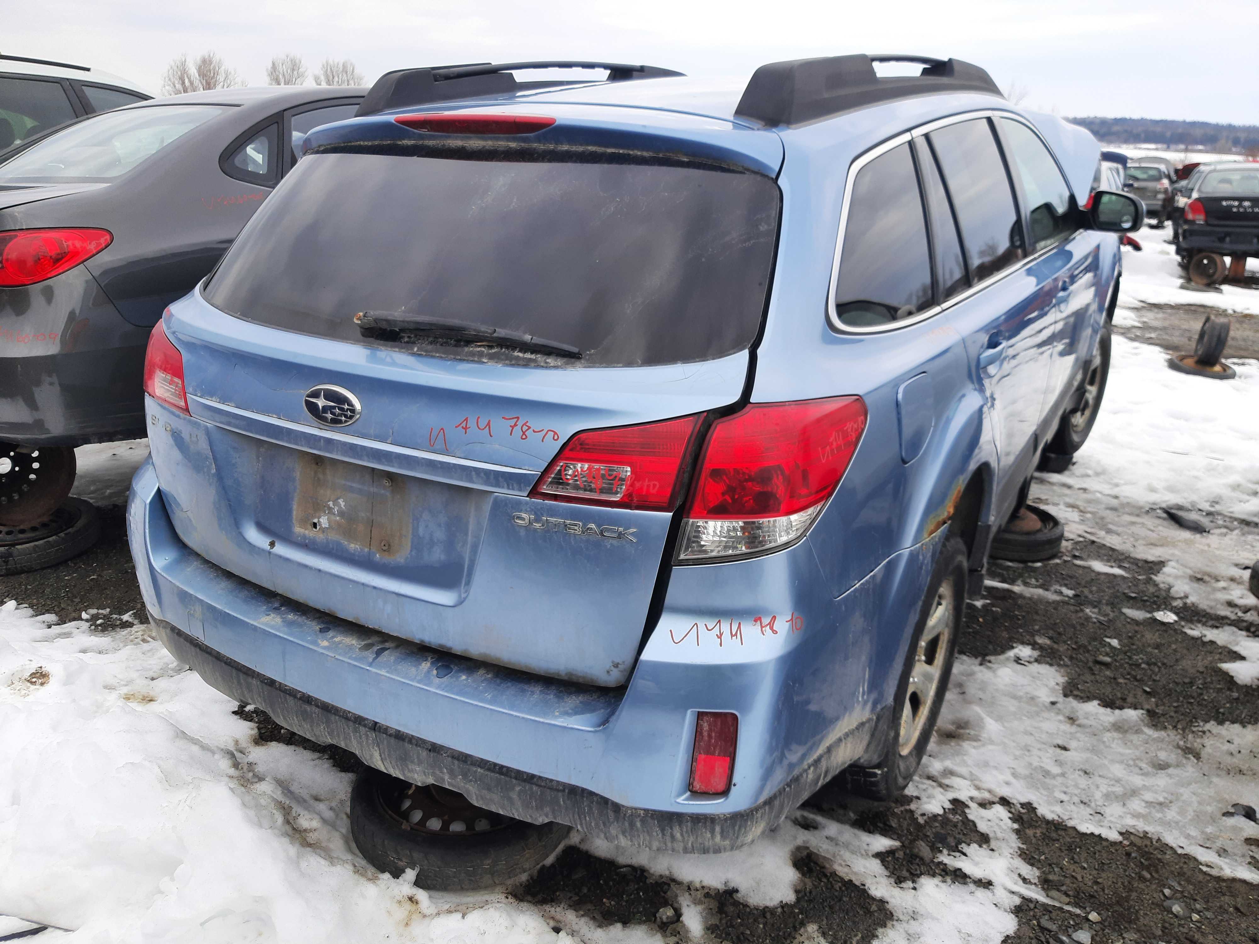 SUBARU OUTBACK 2010