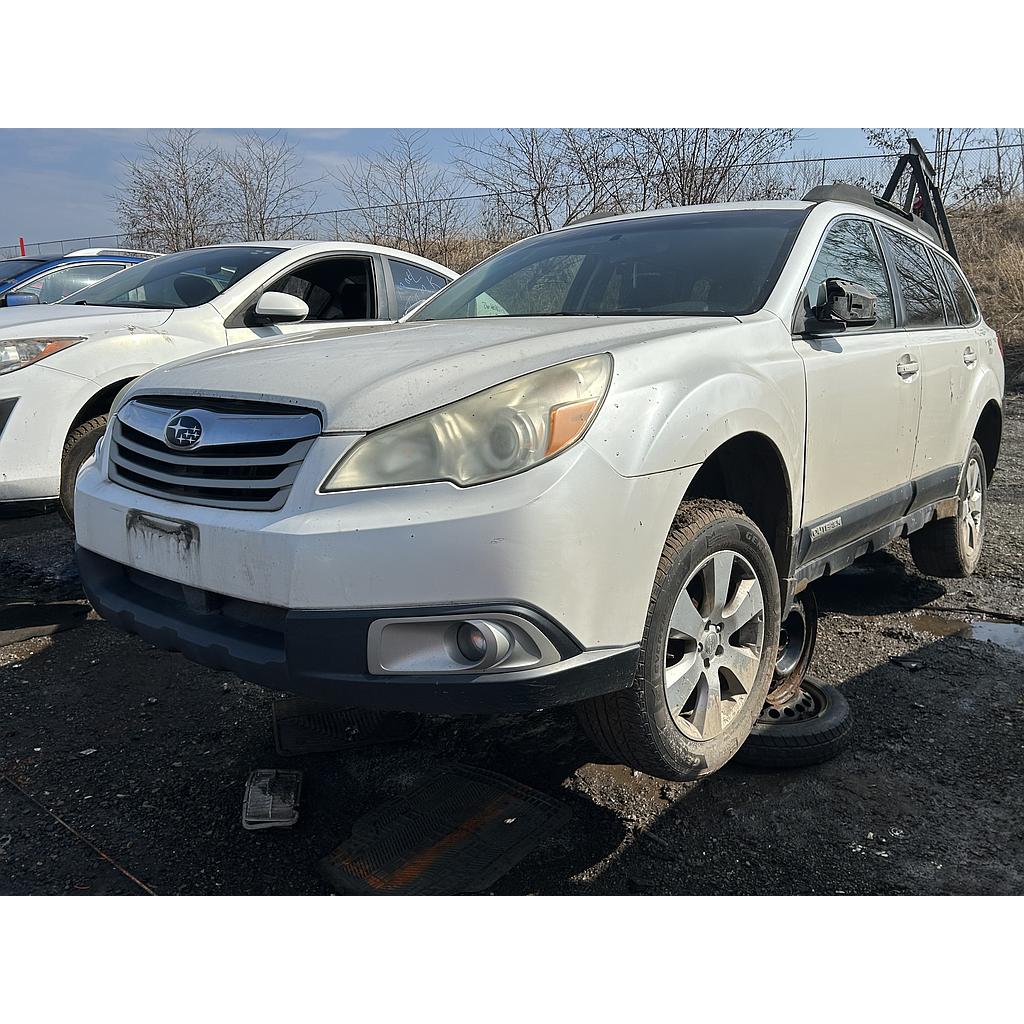 SUBARU OUTBACK 2011