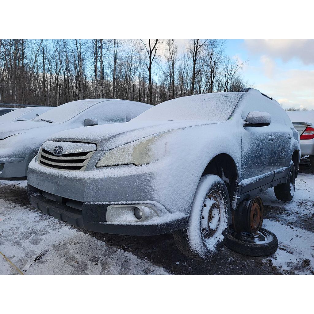 SUBARU OUTBACK 2011