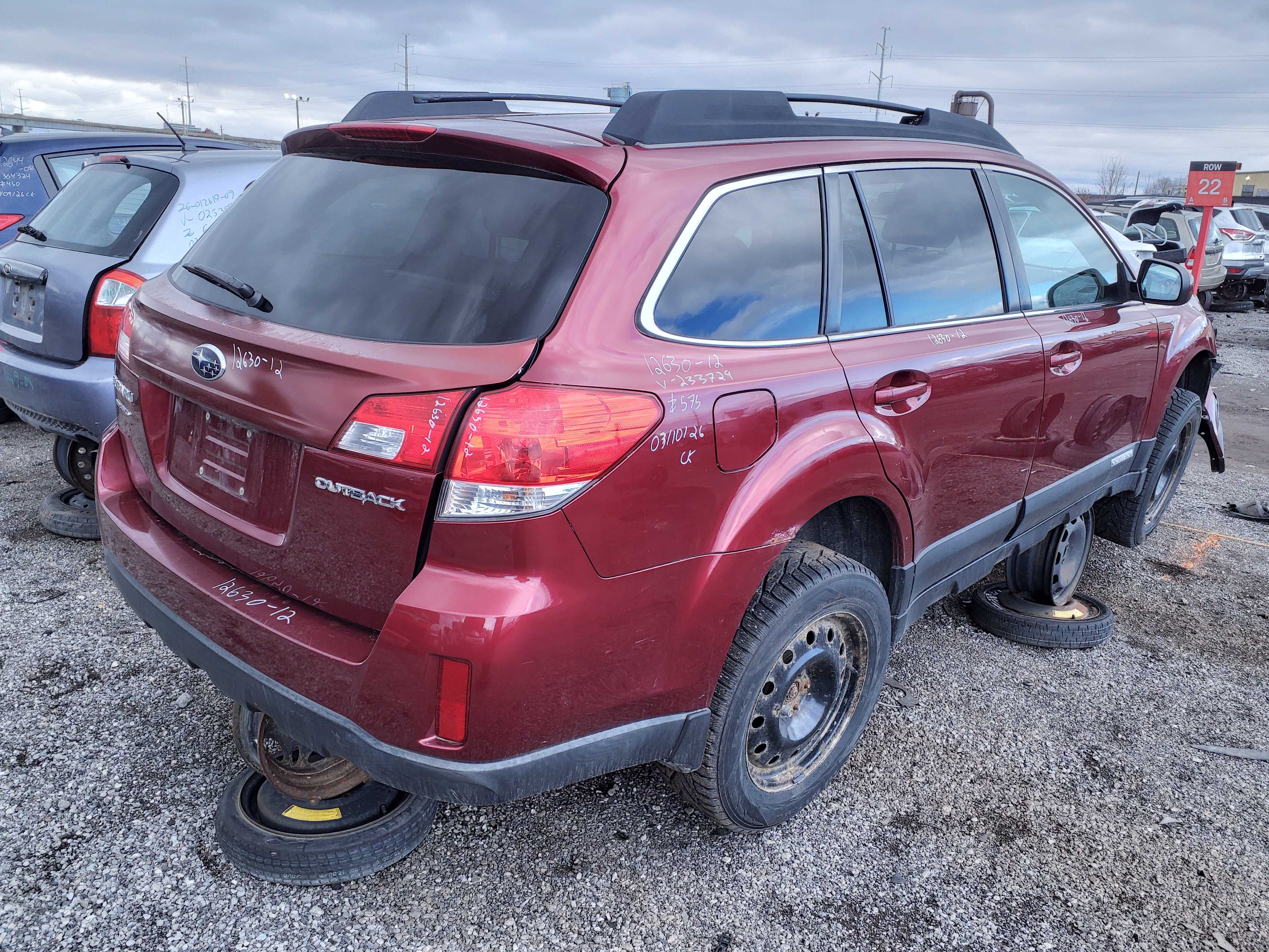 SUBARU OUTBACK 2012
