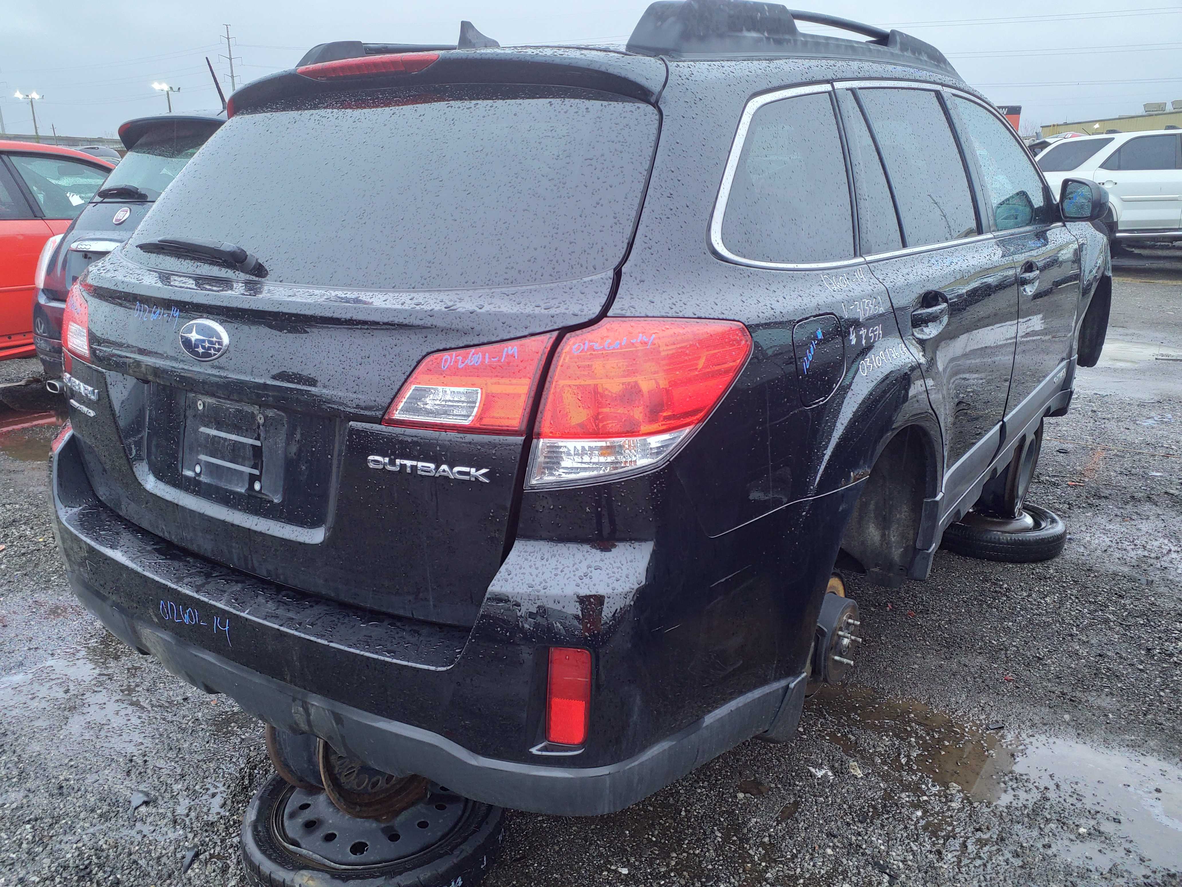 SUBARU OUTBACK 2014