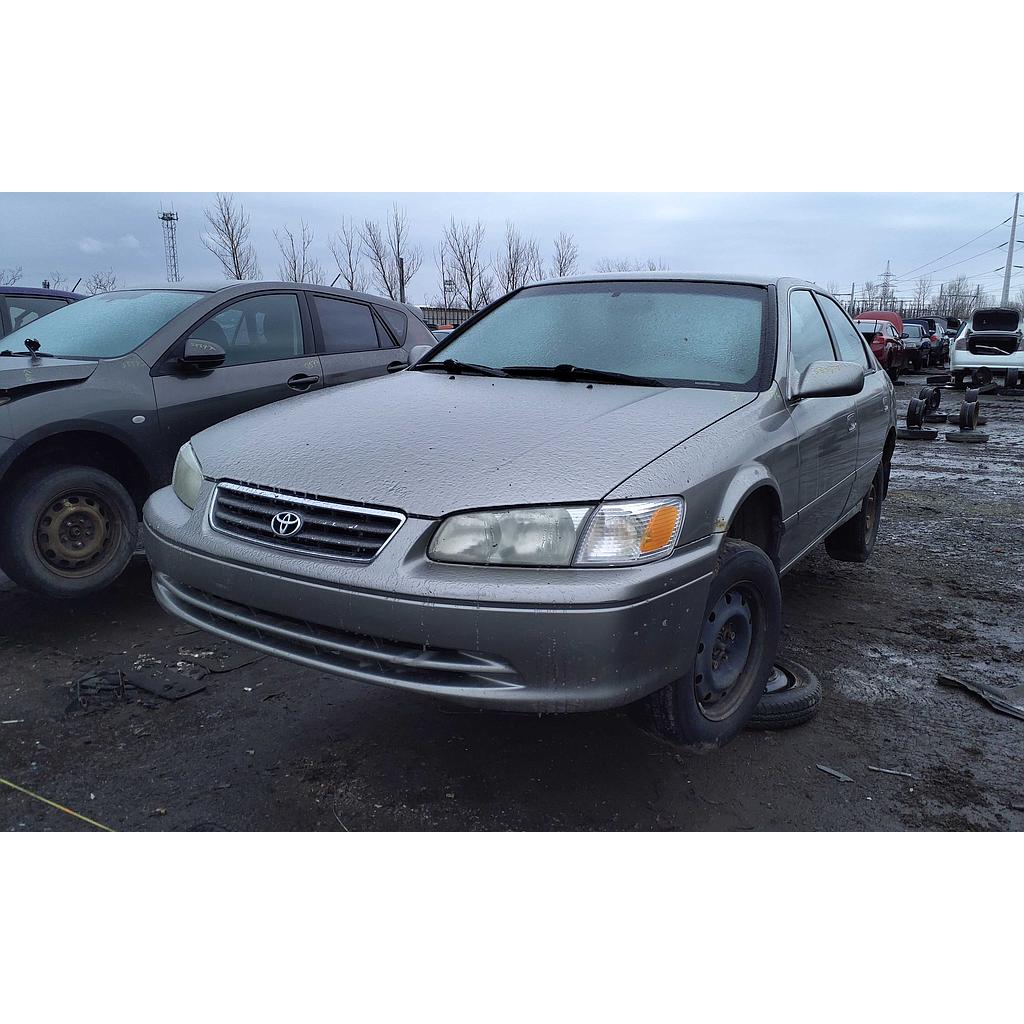 TOYOTA CAMRY 2001