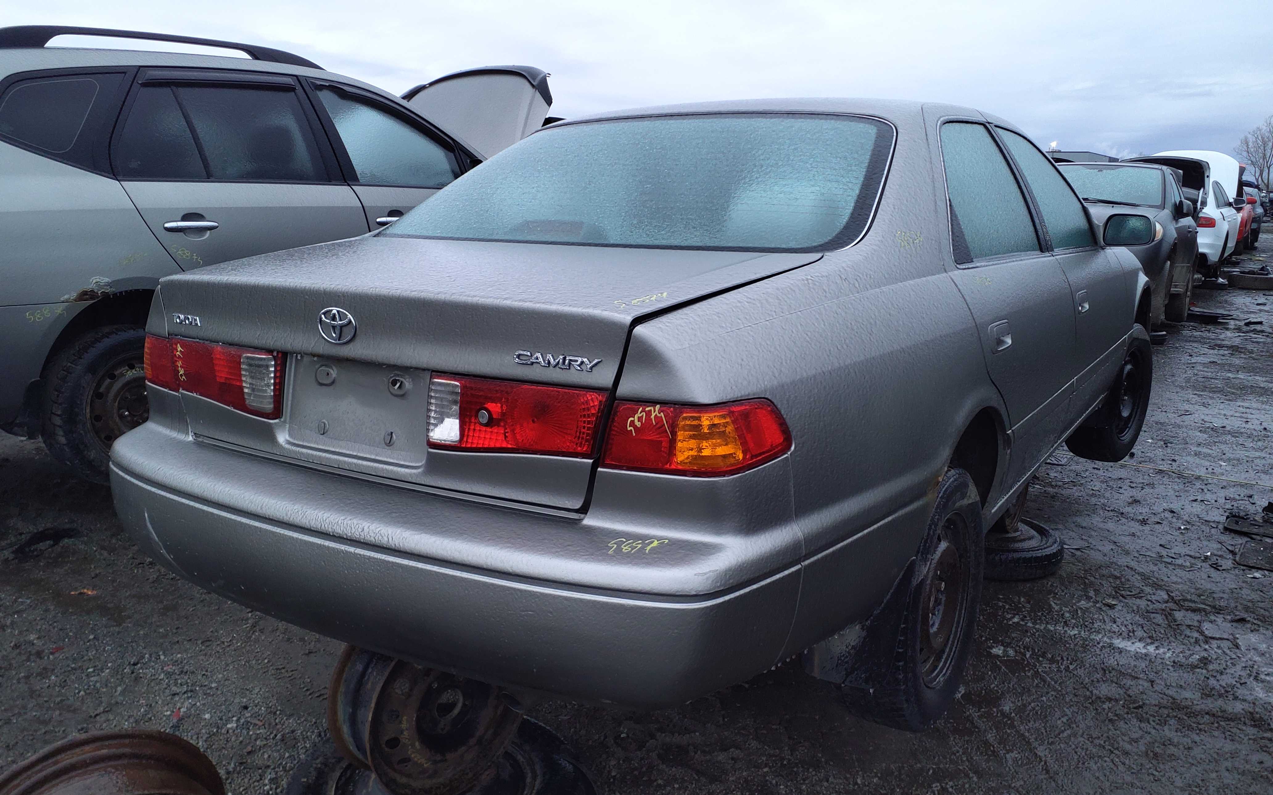 TOYOTA CAMRY 2001