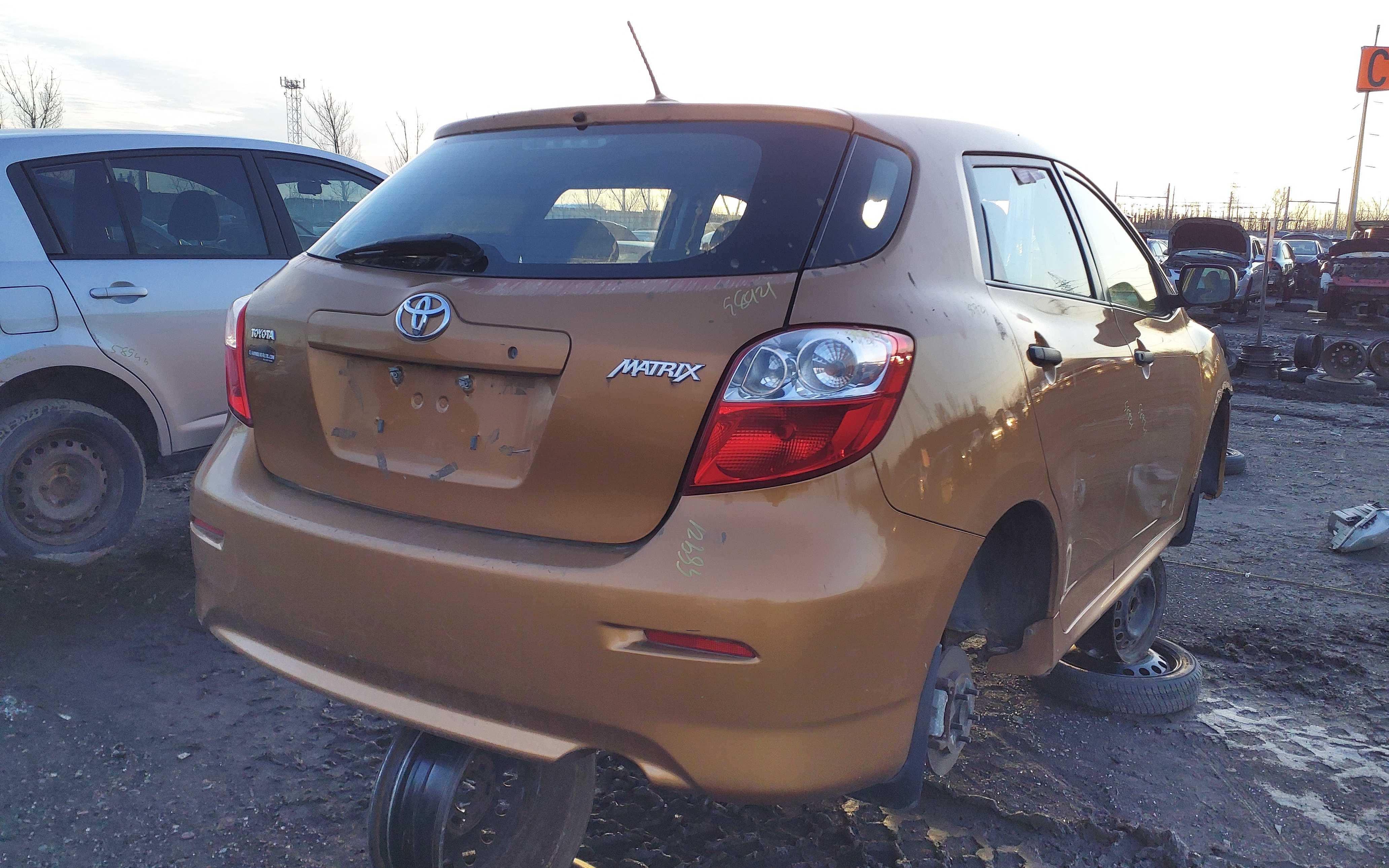 TOYOTA MATRIX 2010