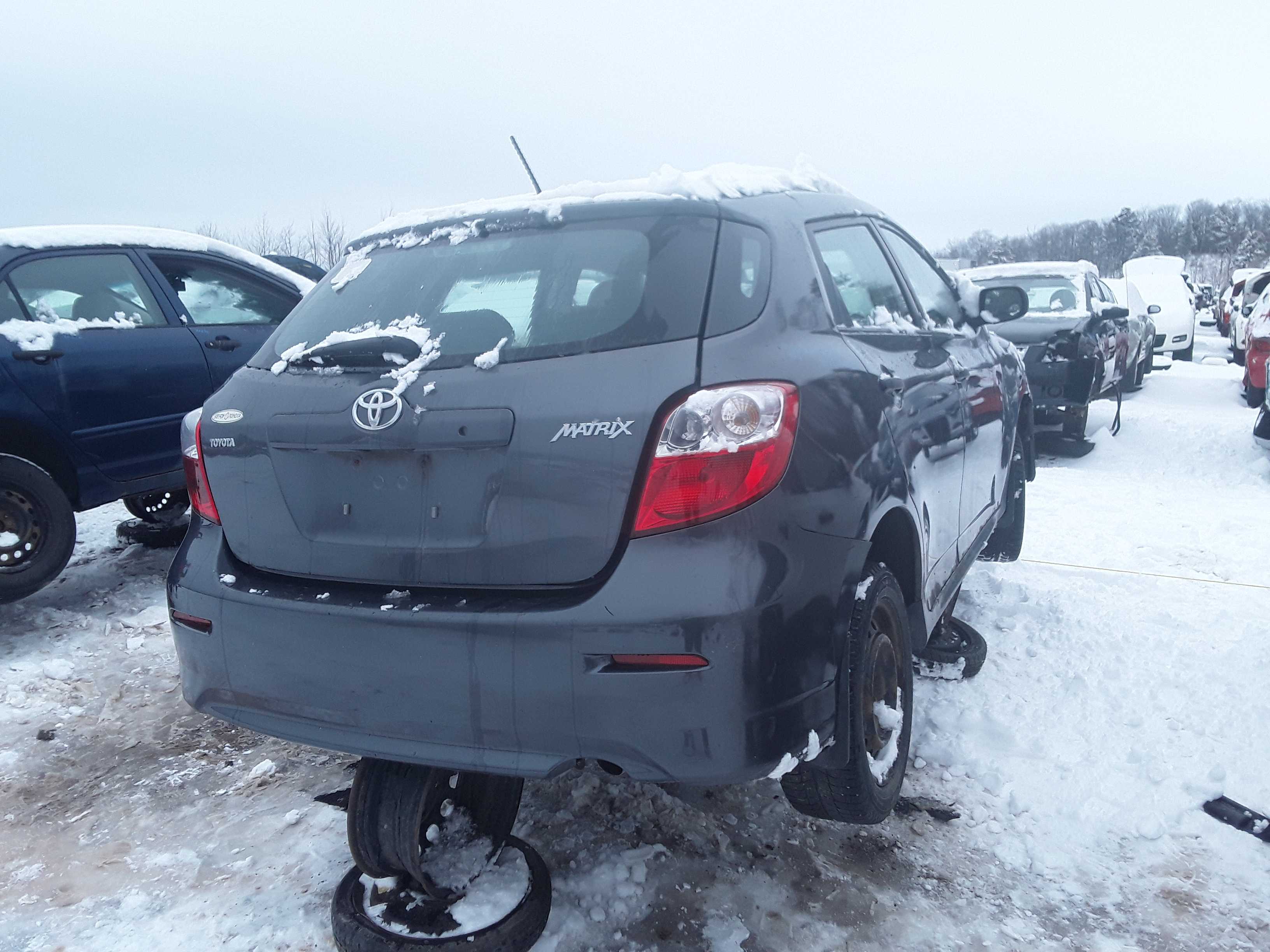TOYOTA MATRIX 2010