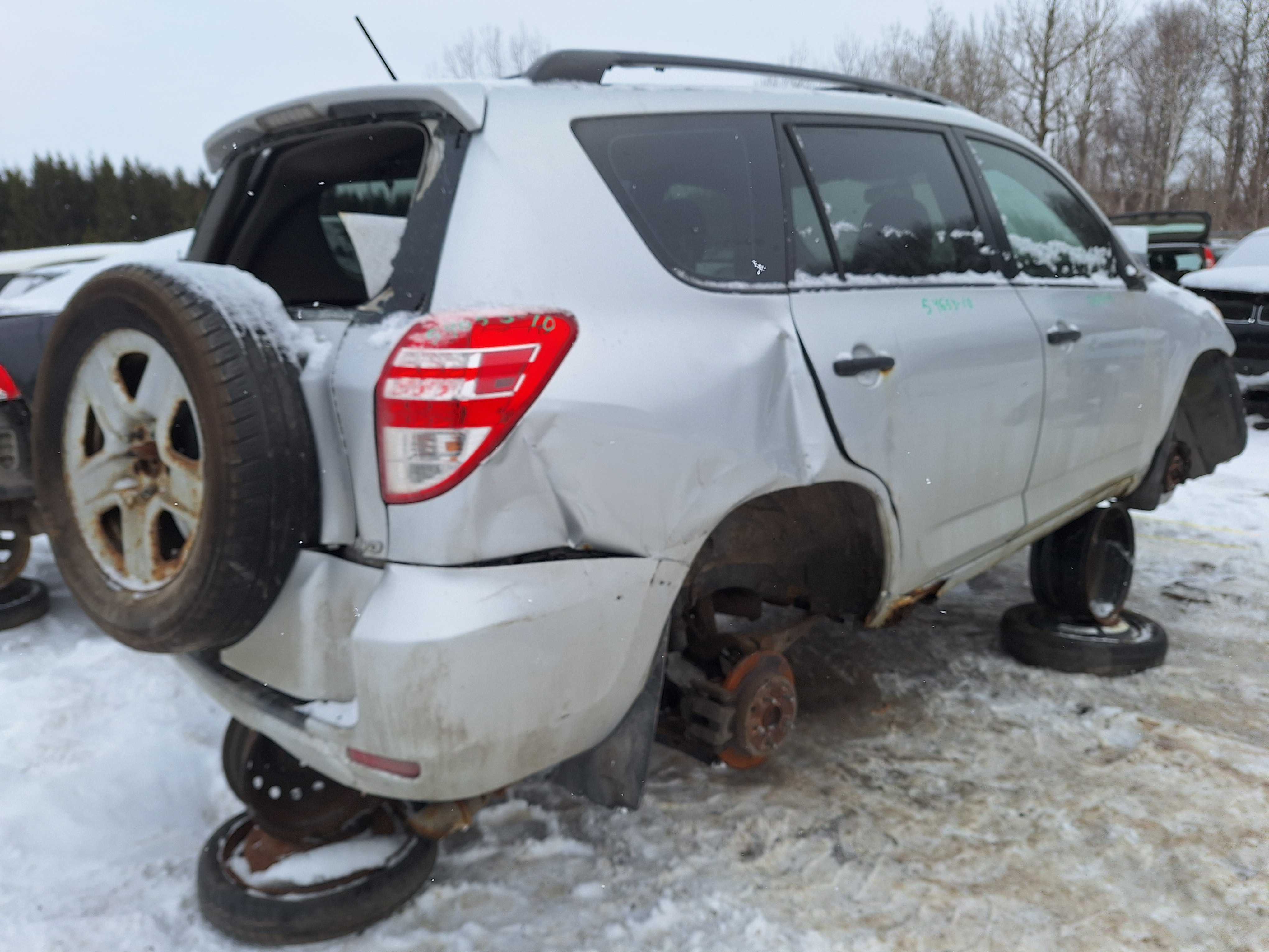TOYOTA RAV4 2010