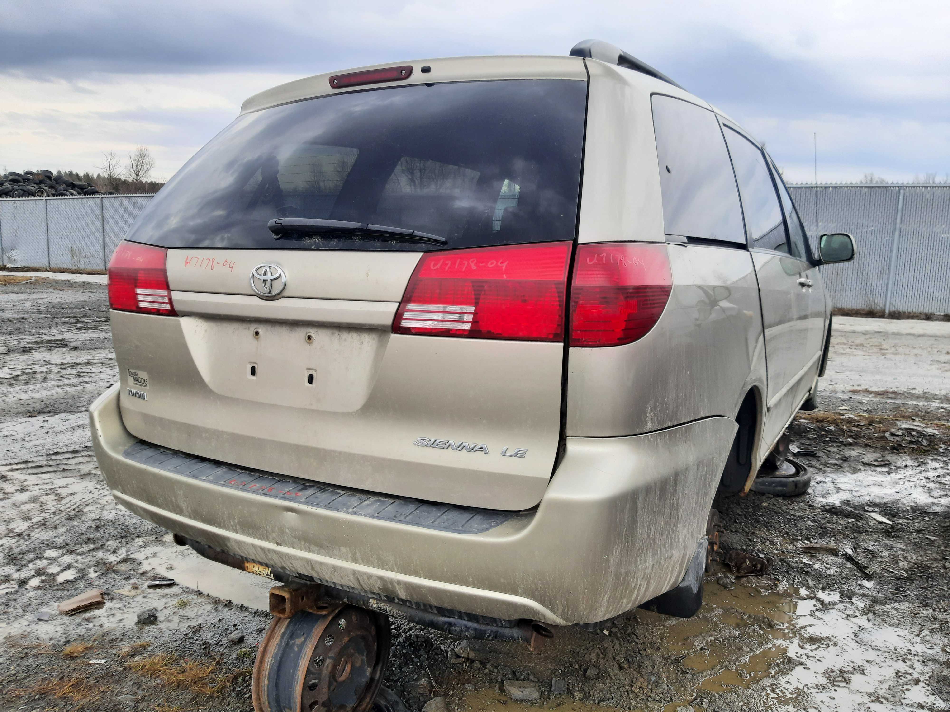 TOYOTA SIENNA 2004