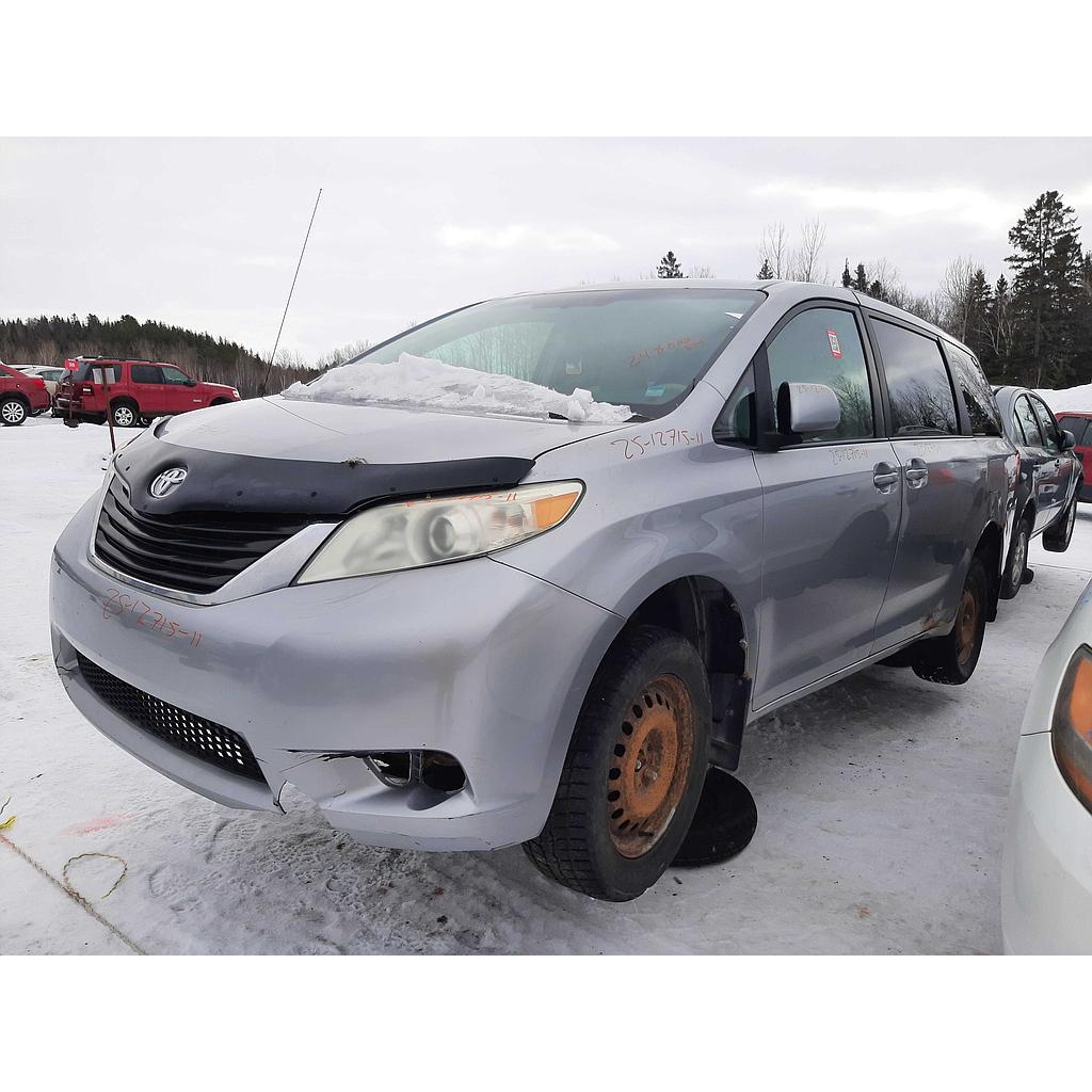 TOYOTA SIENNA 2011