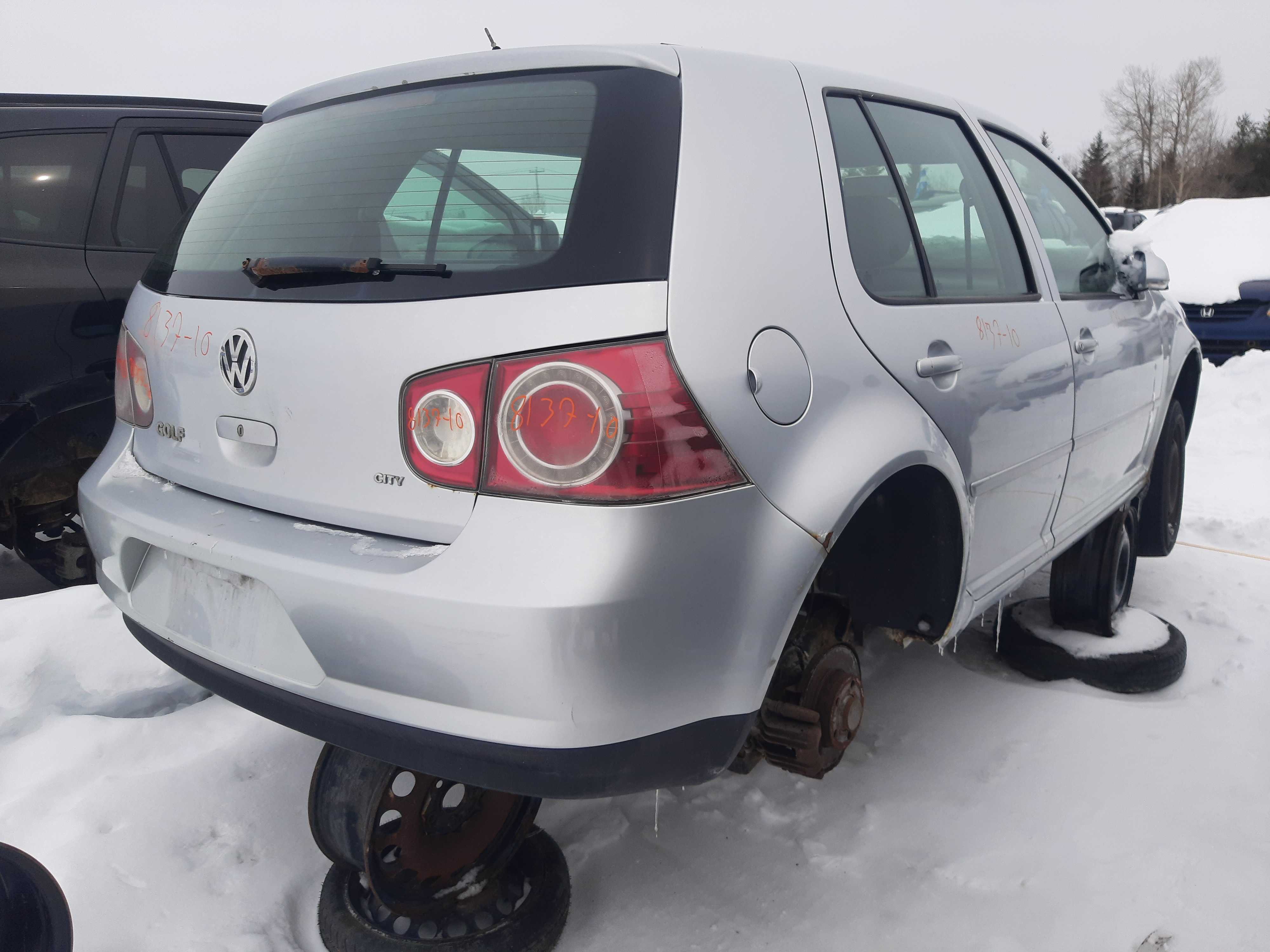 VOLKSWAGEN GOLF 2010