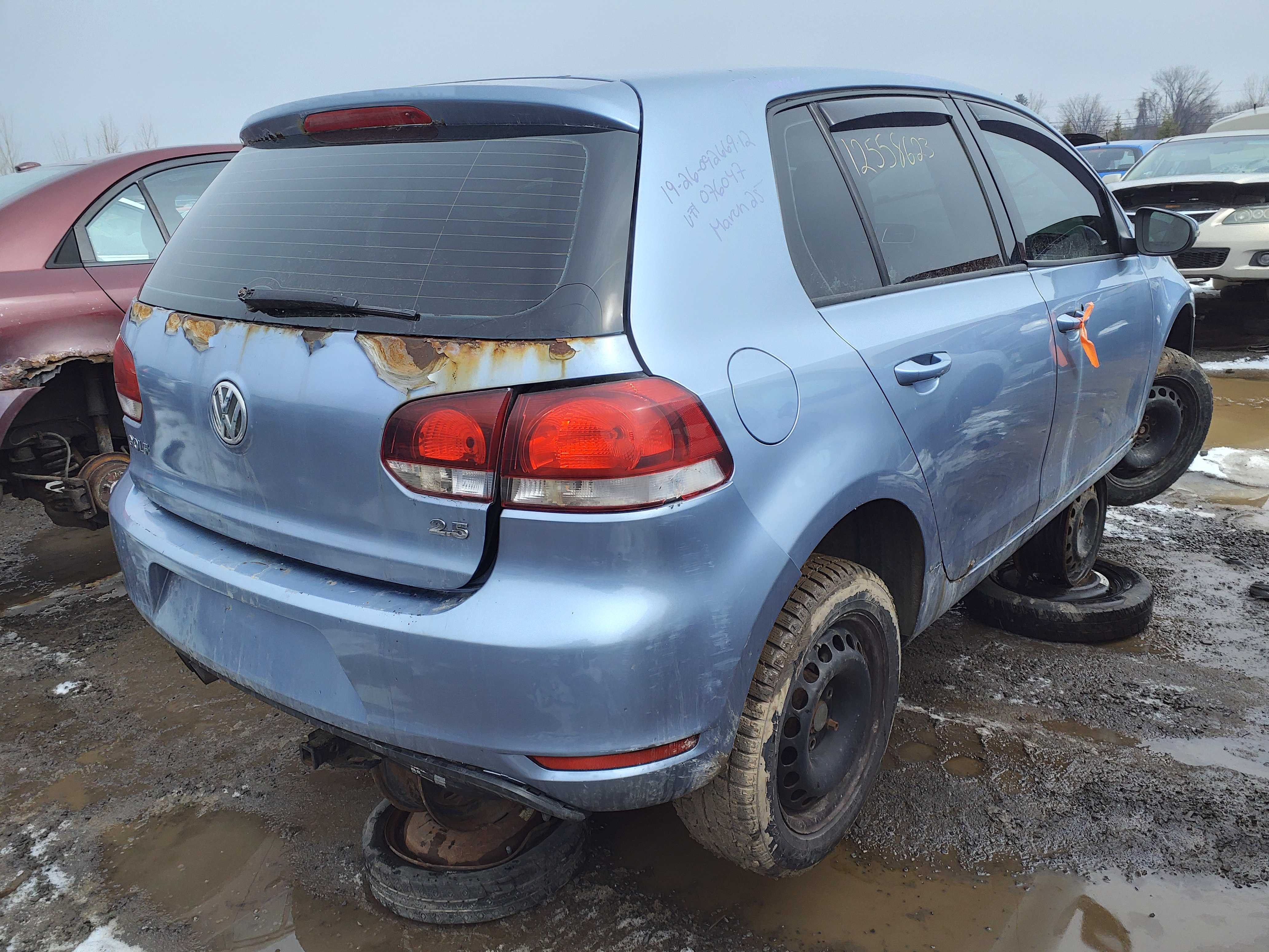 VOLKSWAGEN GOLF 2012