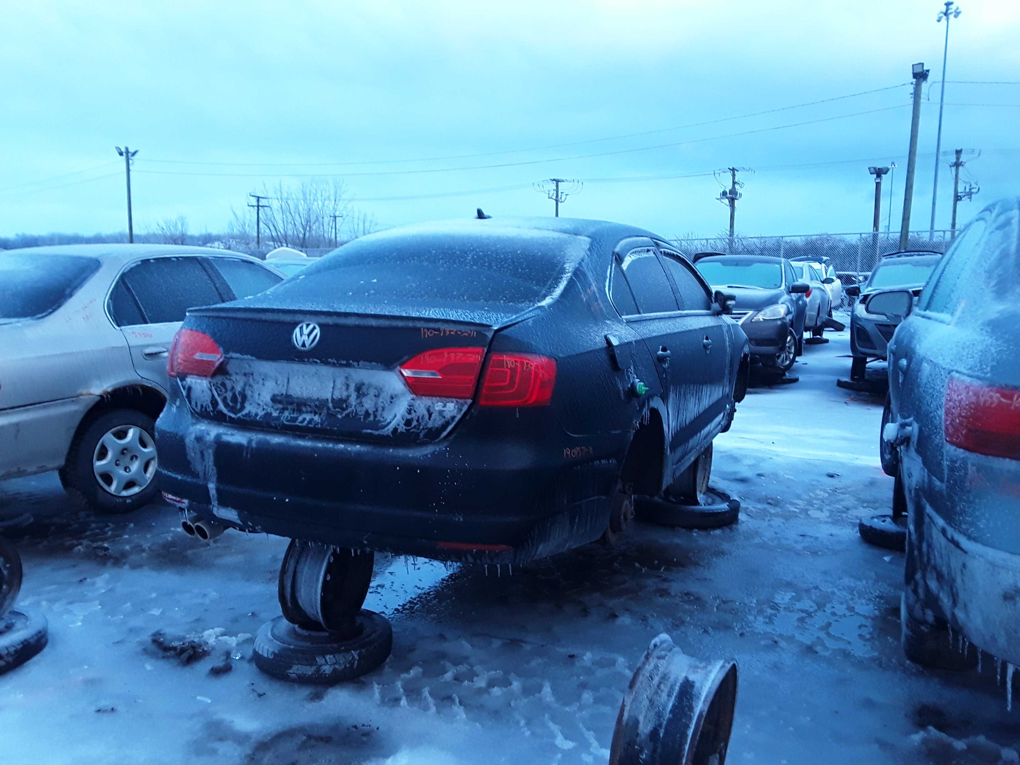 VOLKSWAGEN JETTA 2011